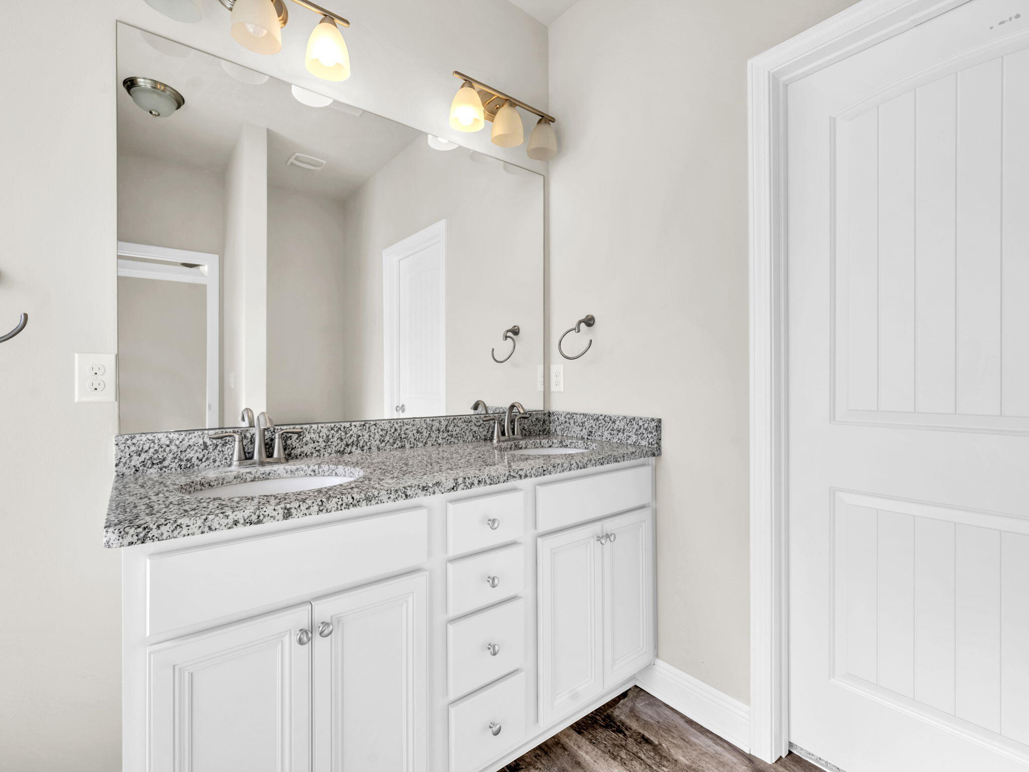 STONEGATE - Residential