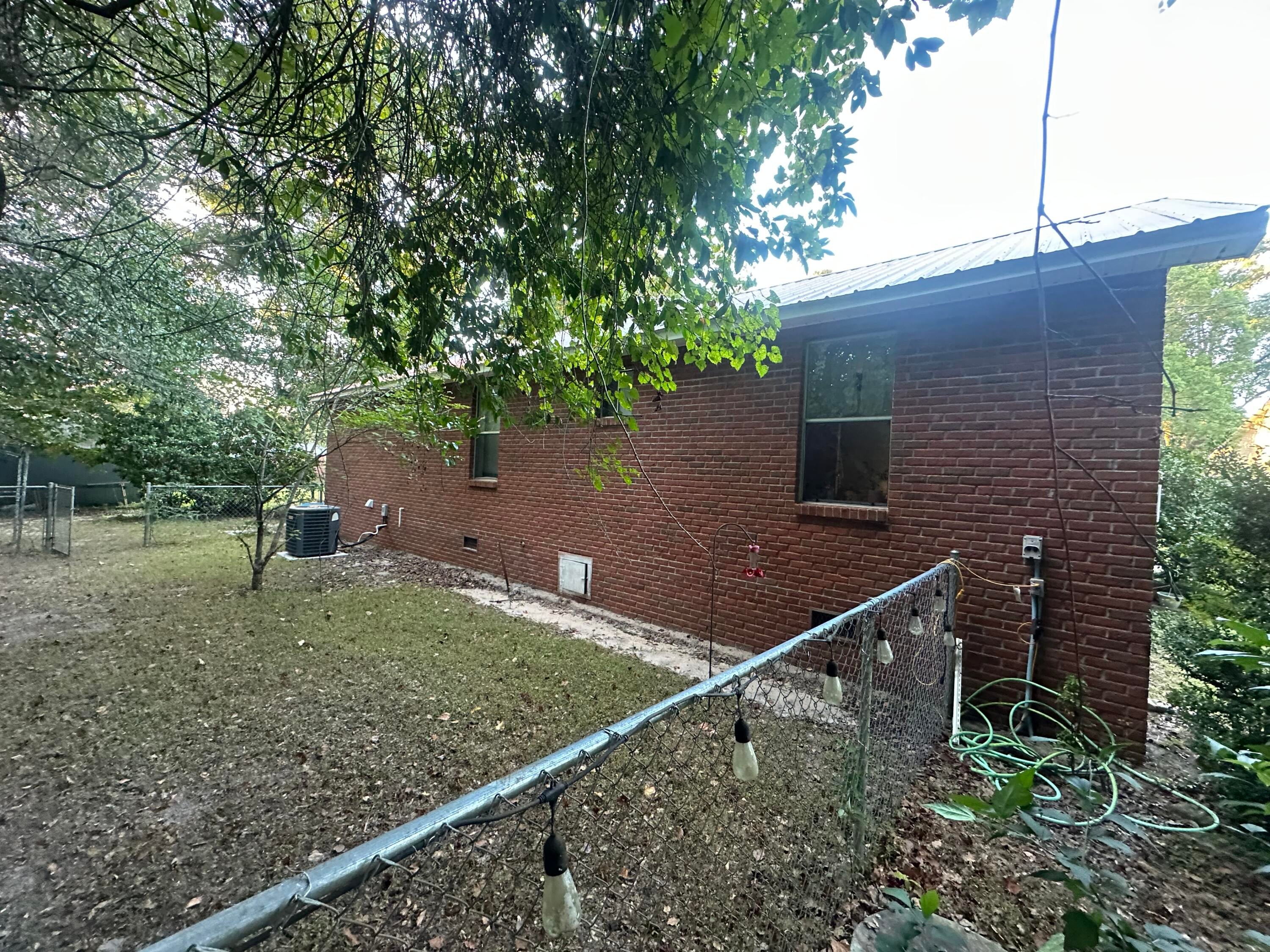 52 E Orange Avenue
