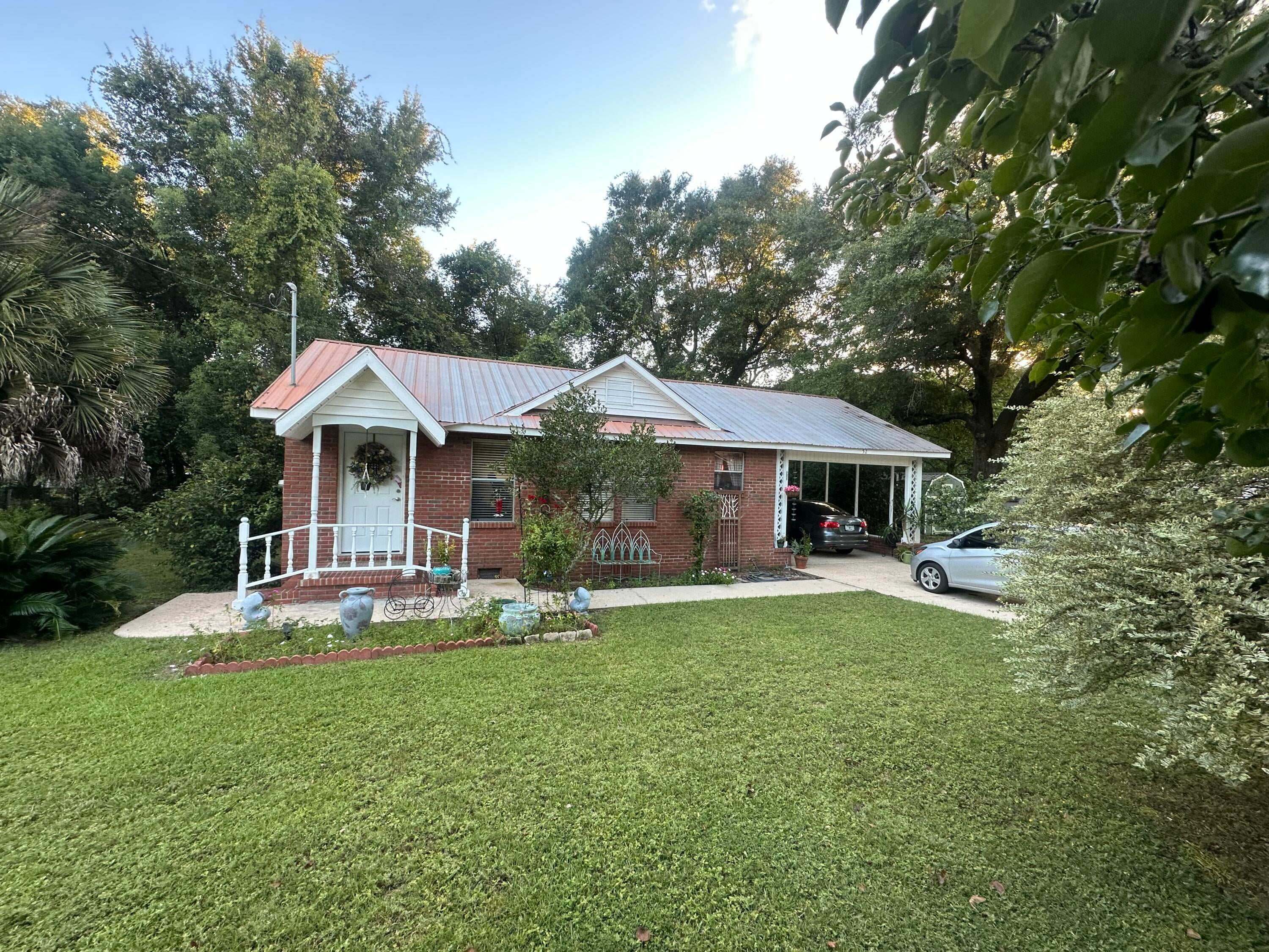 52 E Orange Avenue