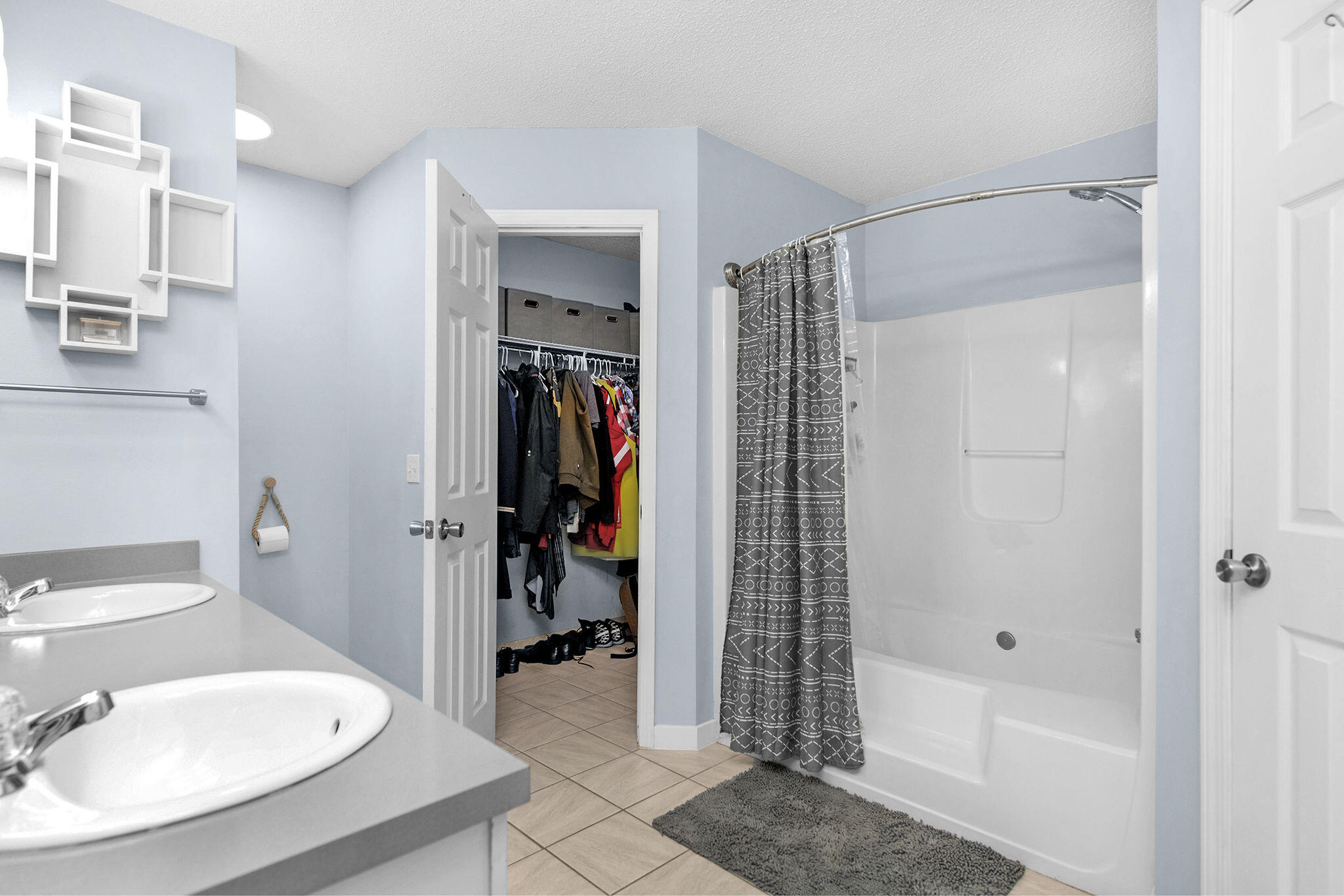 COUNTRYVIEW ESTATES 10TH ADDN - Residential