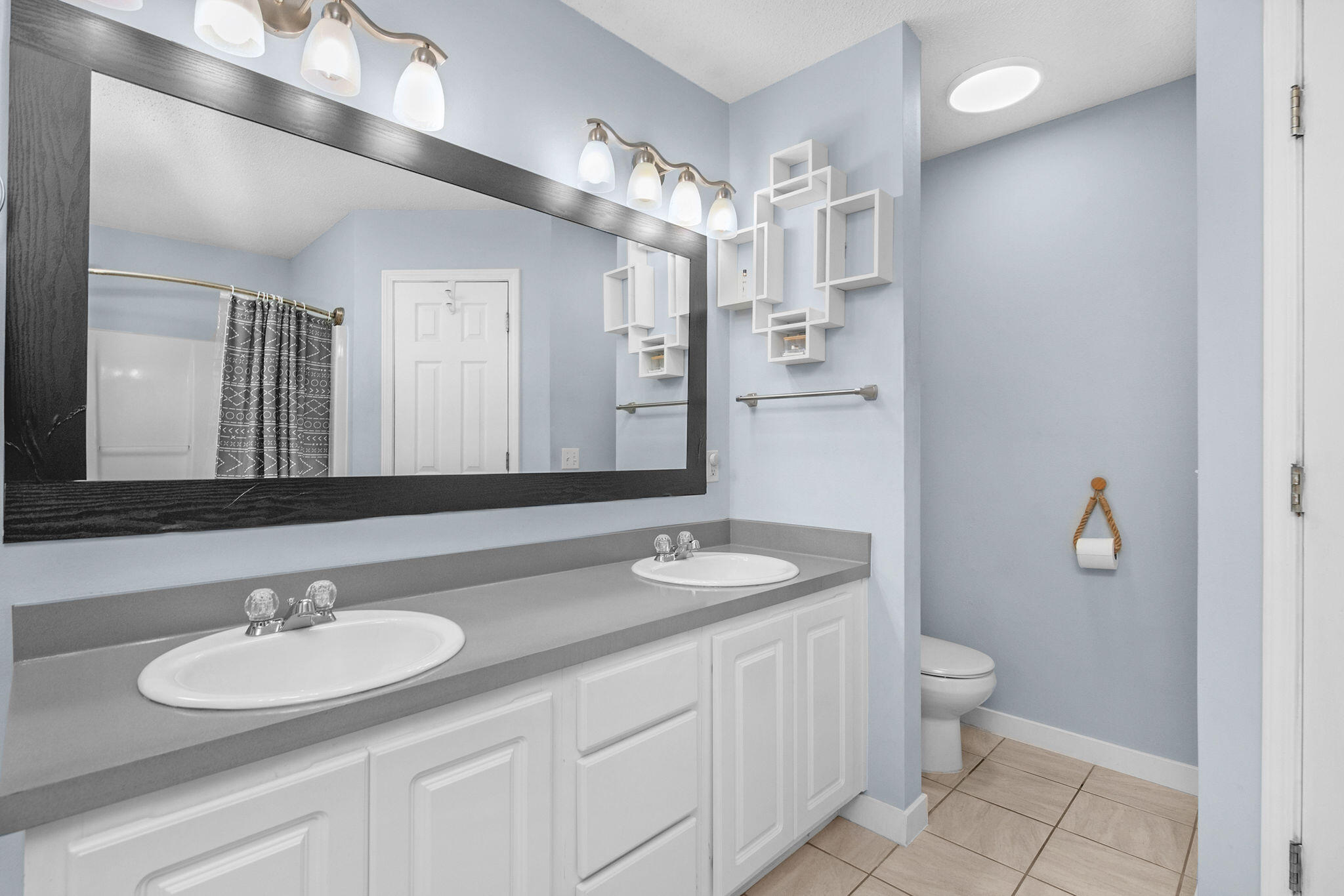 COUNTRYVIEW ESTATES 10TH ADDN - Residential