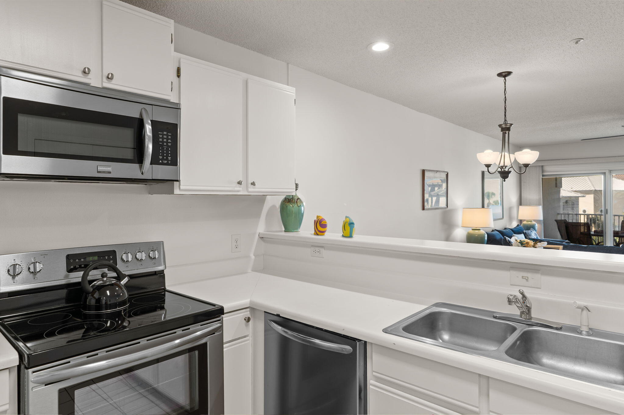 MARAVILLA CONDO 1 - Residential