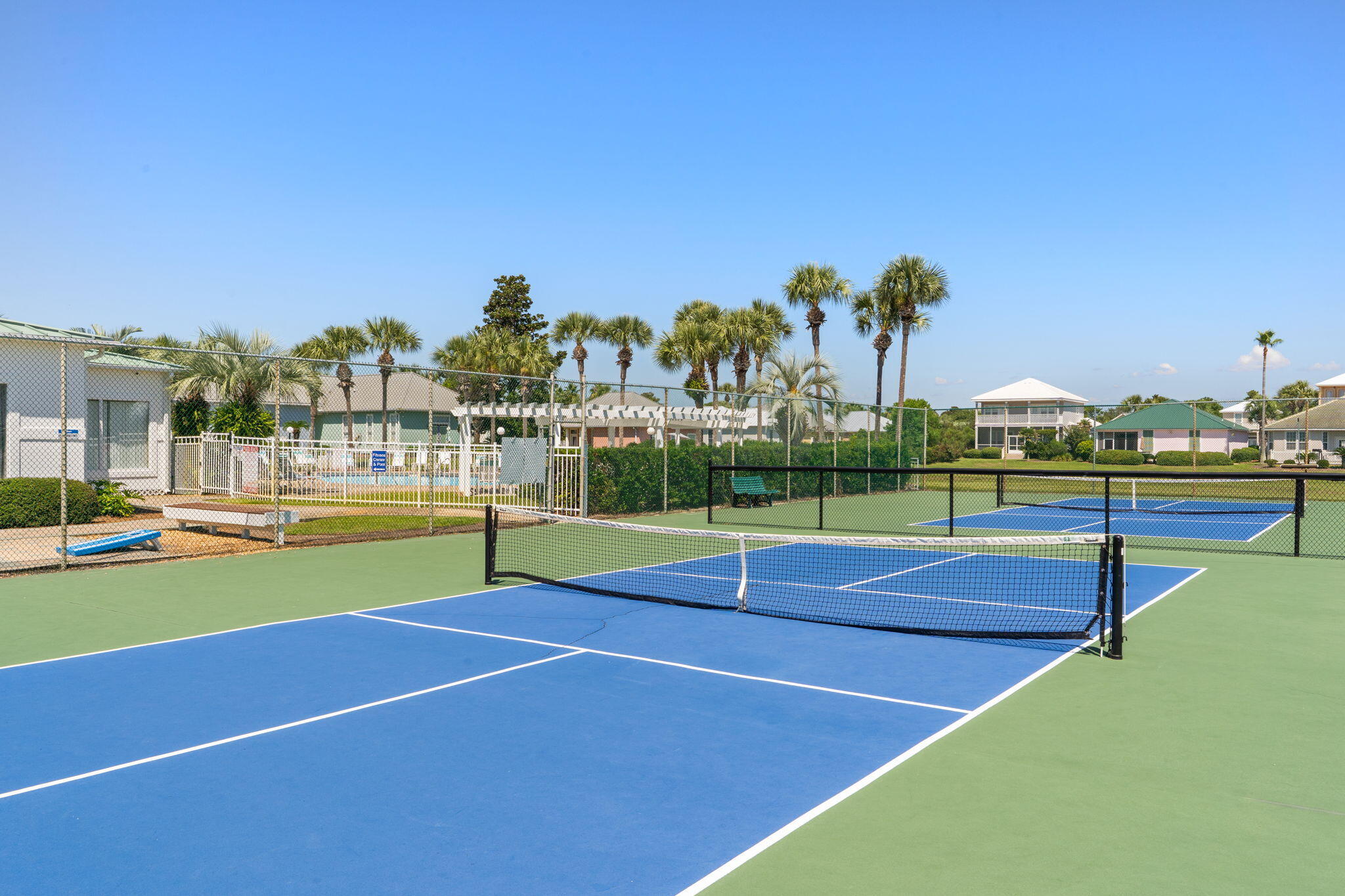 MARAVILLA CONDO 1 - Residential