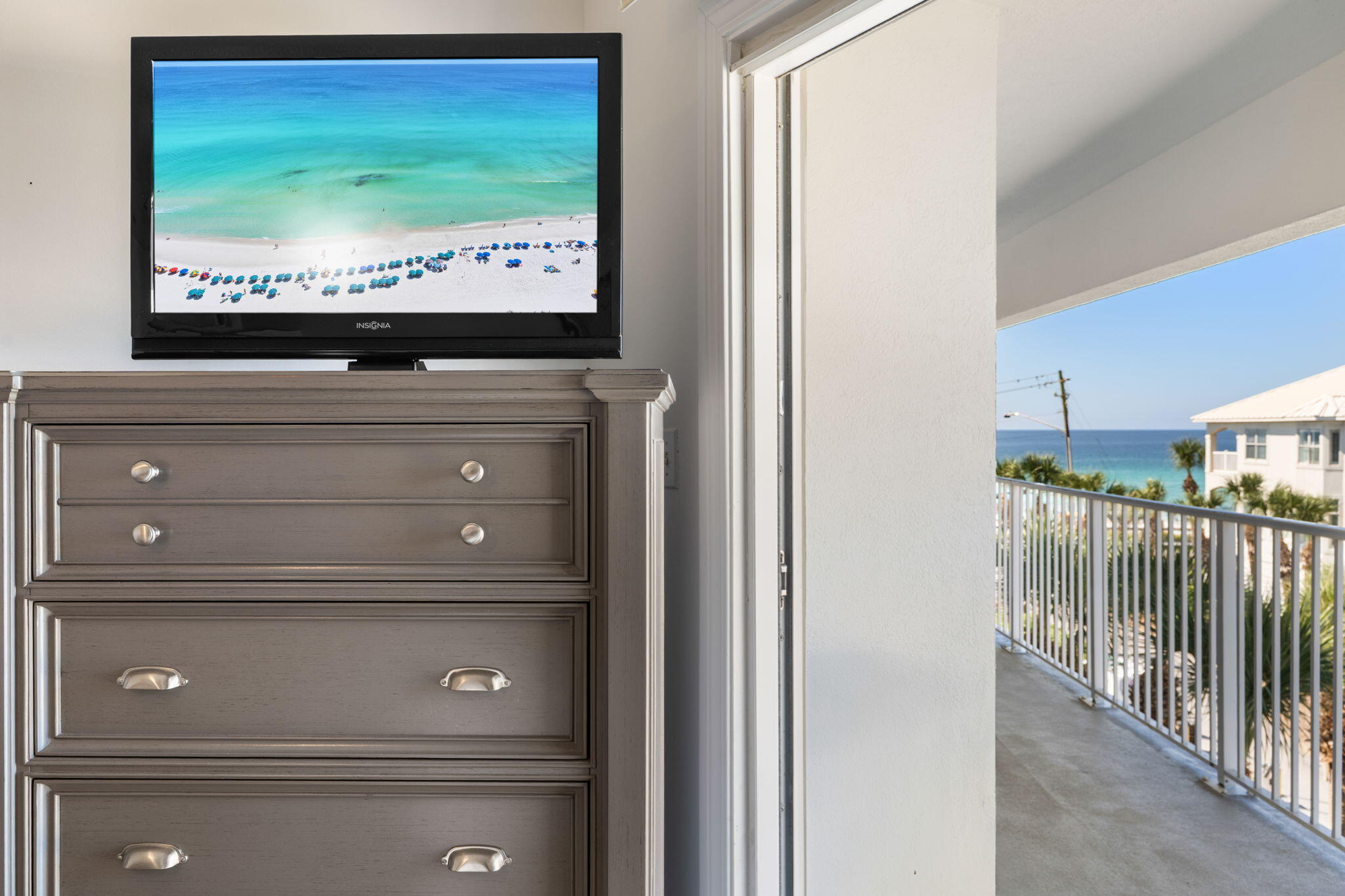 MARAVILLA CONDO 1 - Residential