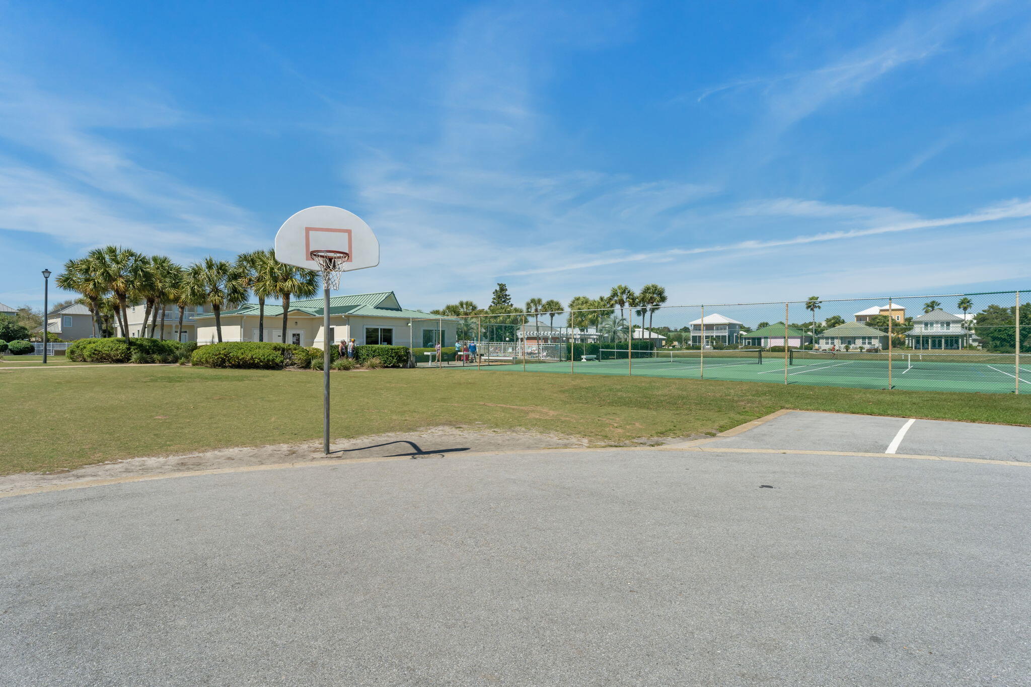 MARAVILLA CONDO 1 - Residential