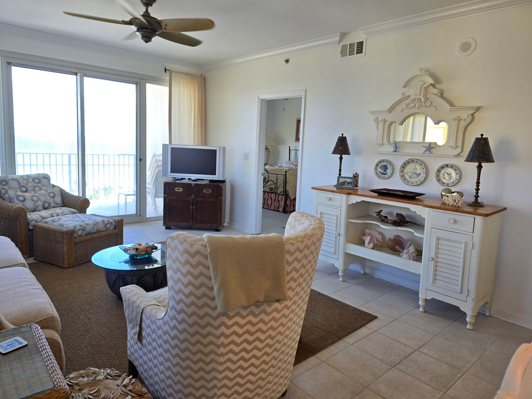 LEEWARD KEY - Residential