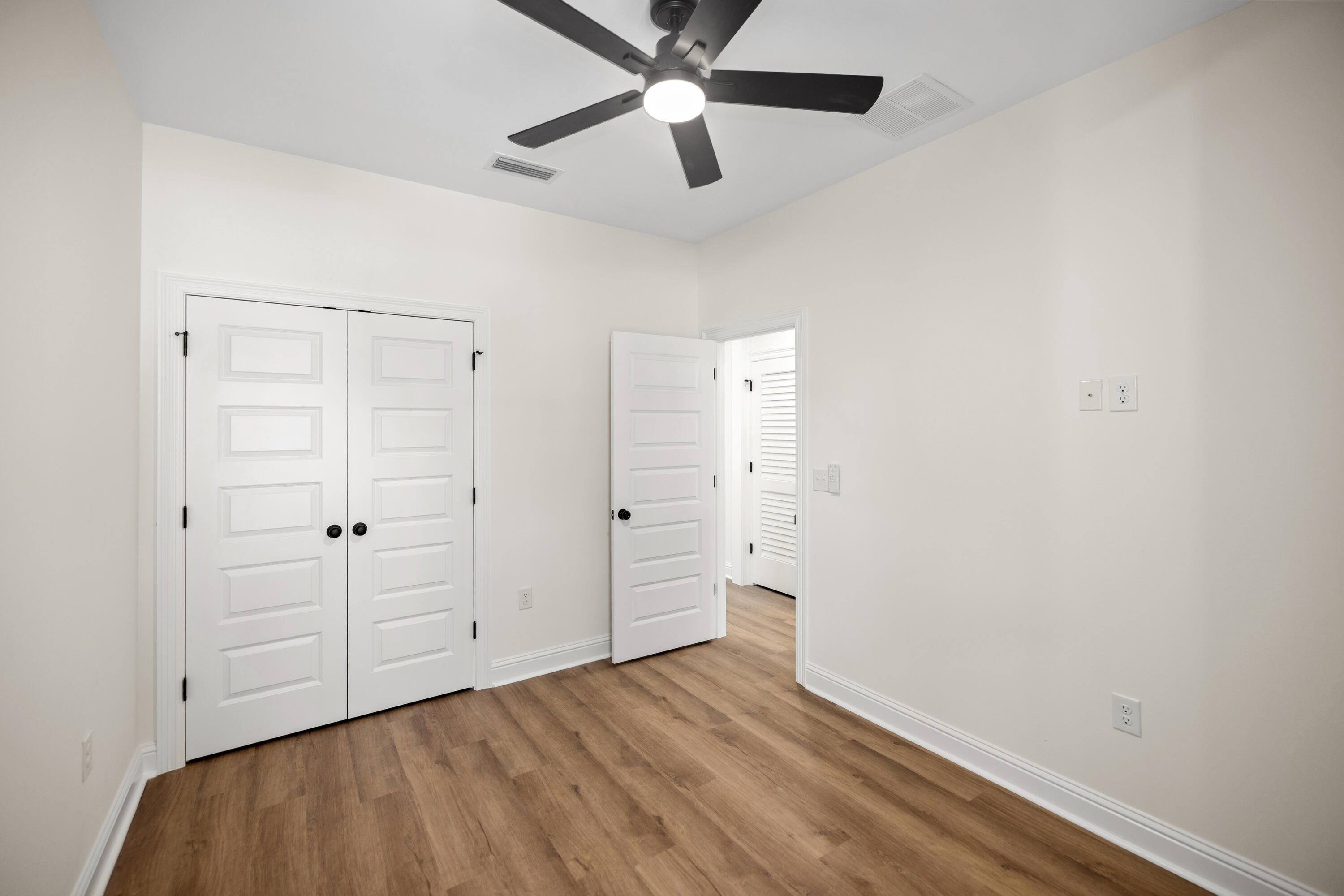 VILLA TASSO TOWN OF - Residential