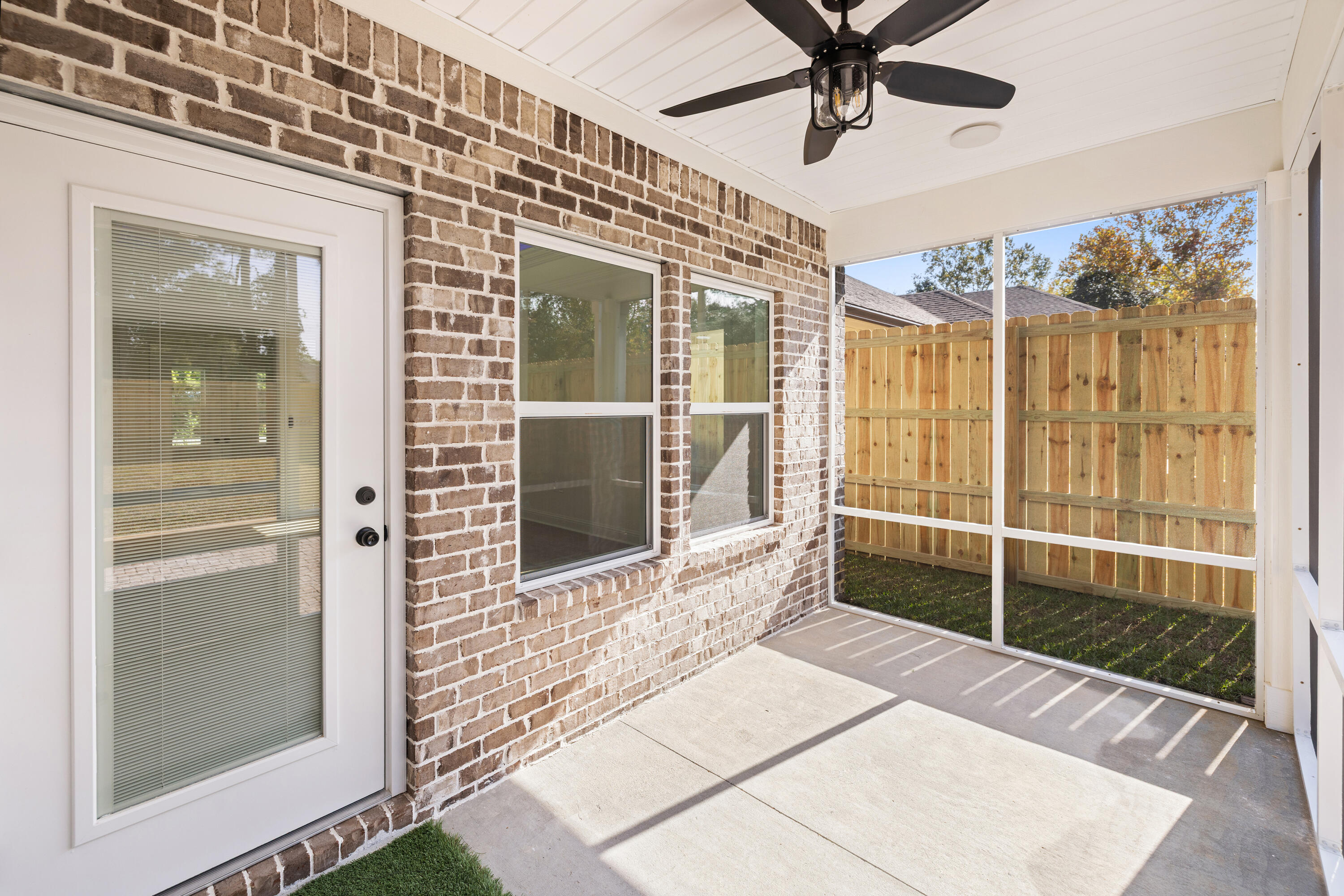 VILLA TASSO TOWN OF - Residential