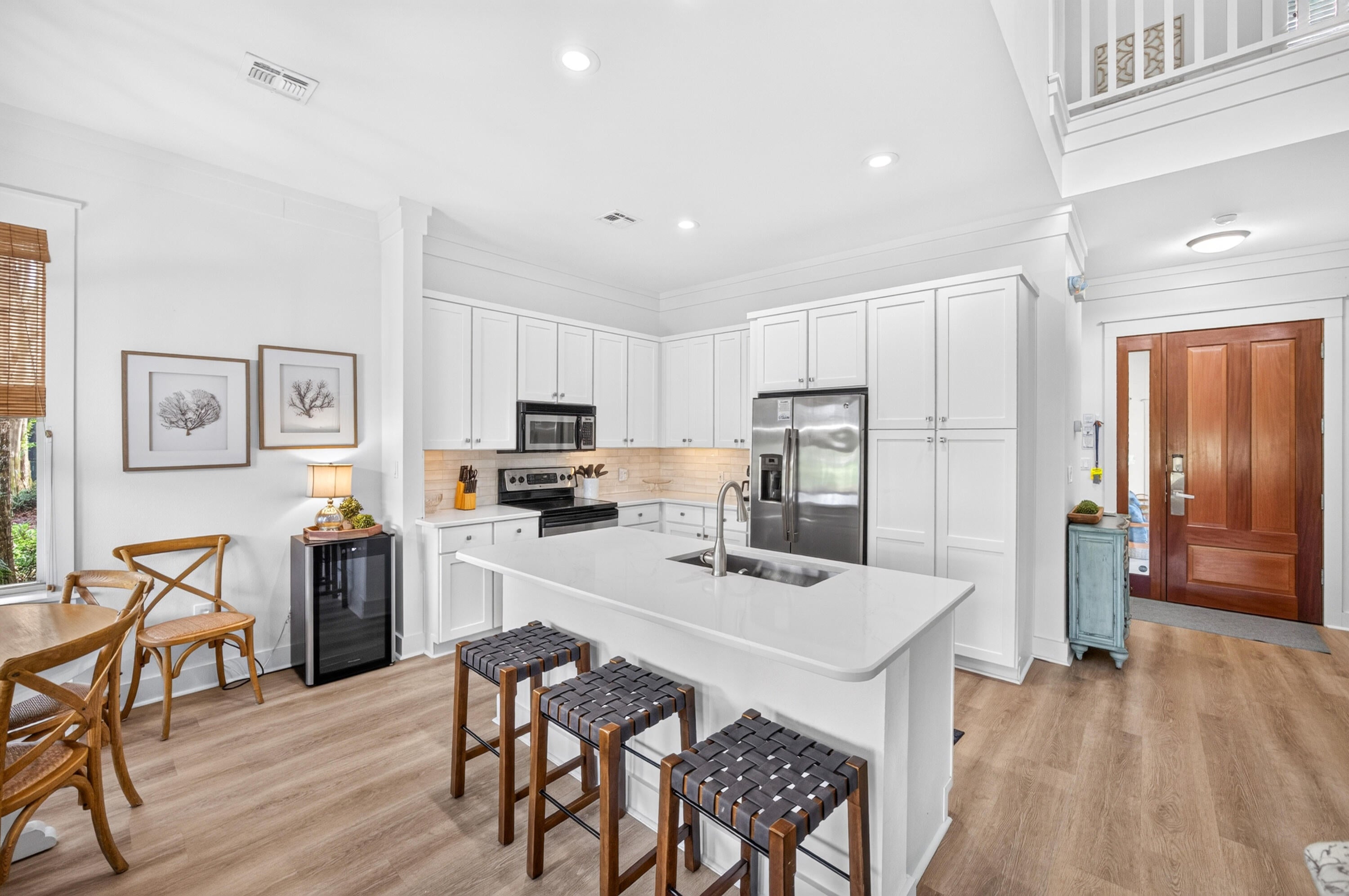 8593 Magnolia Bay Lane