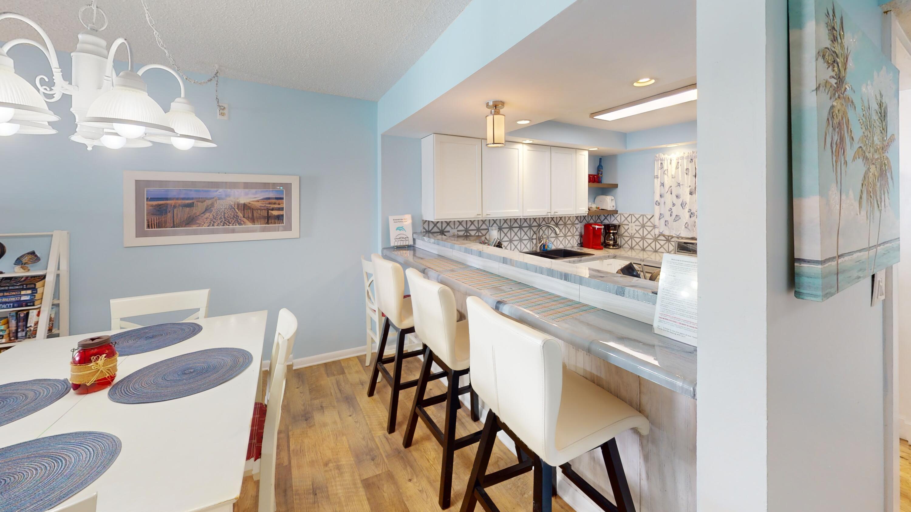EMERALD ISLE - Residential