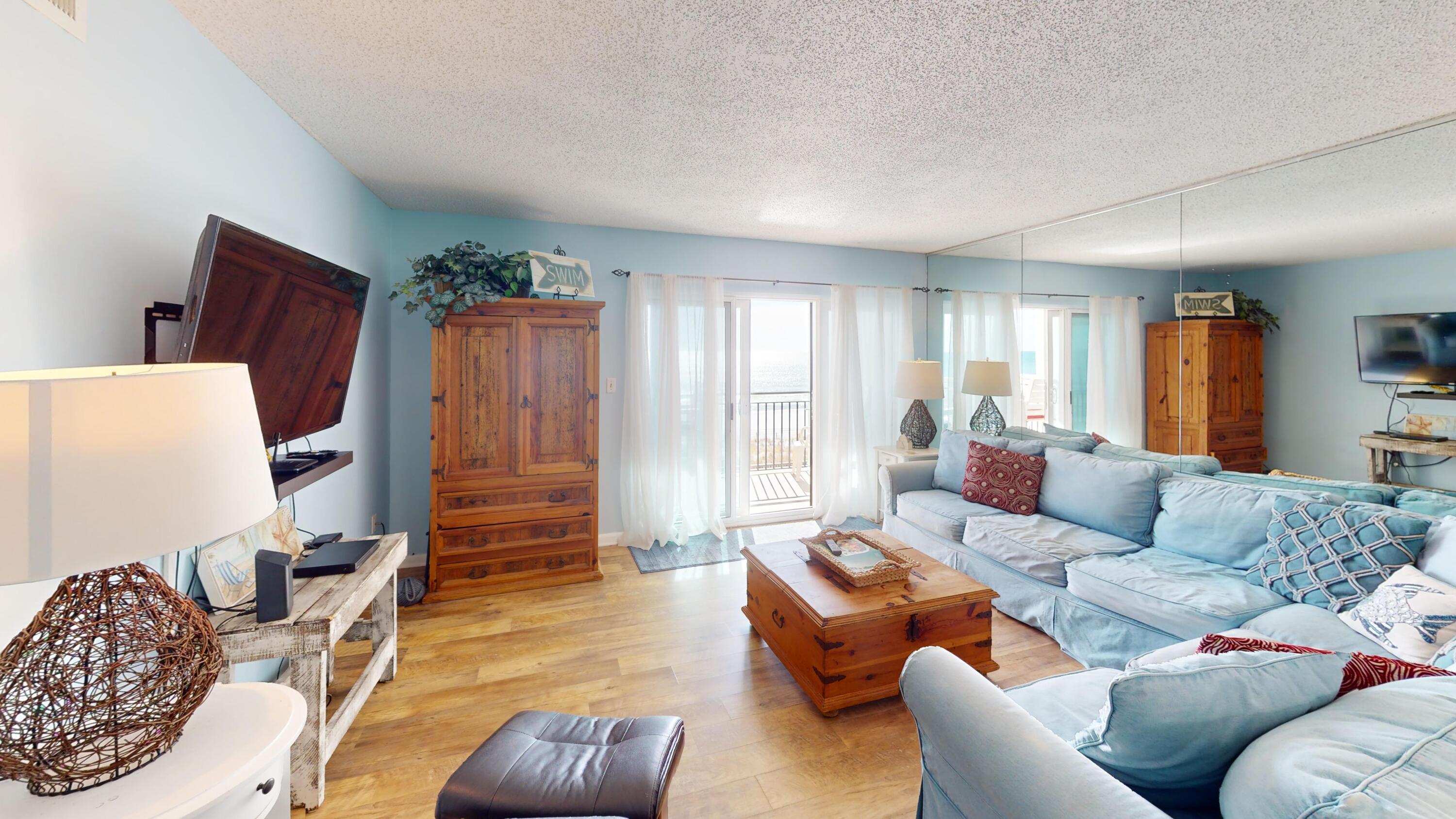EMERALD ISLE - Residential