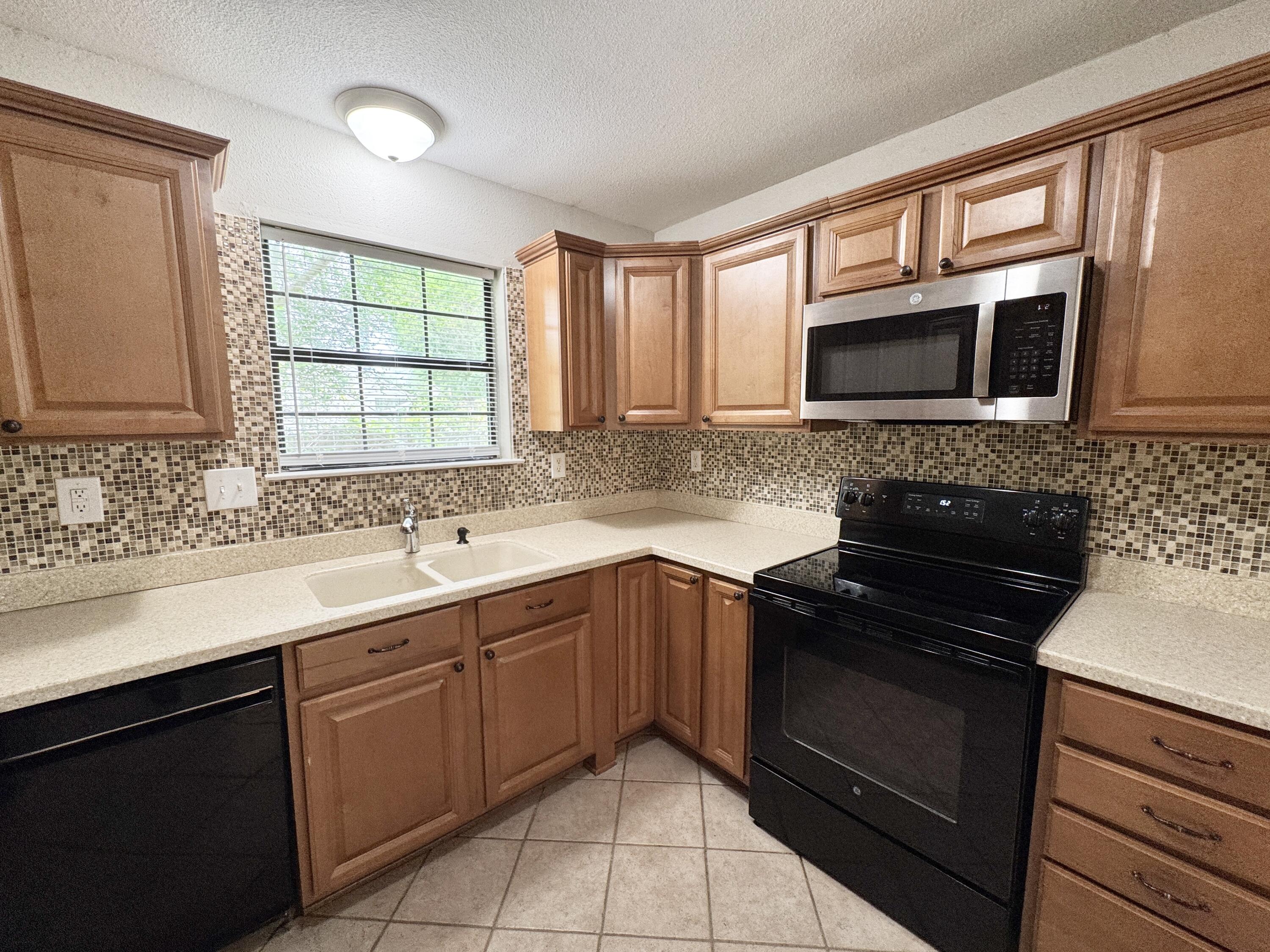 LANTERN RIDGE S/D PH 2 - Residential