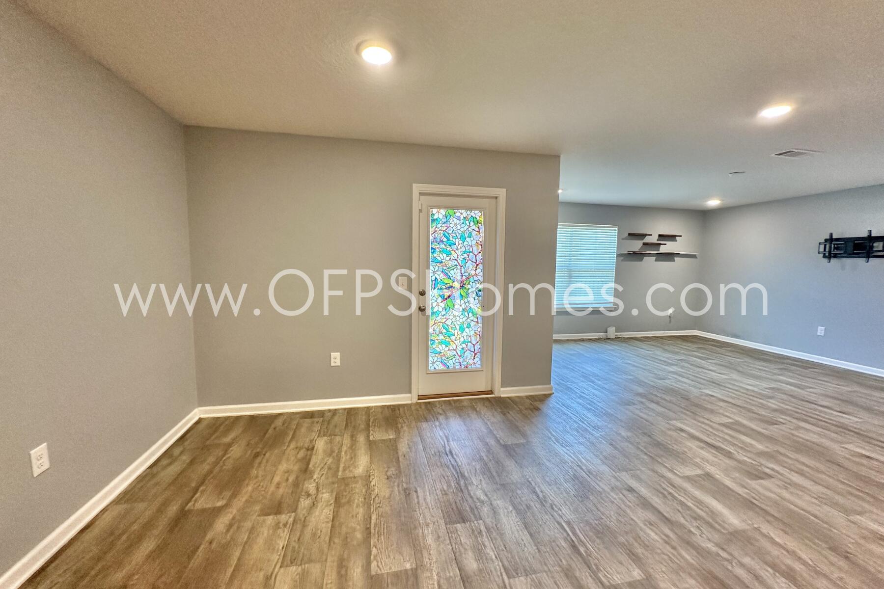 Redstone Commons - Residential Lease