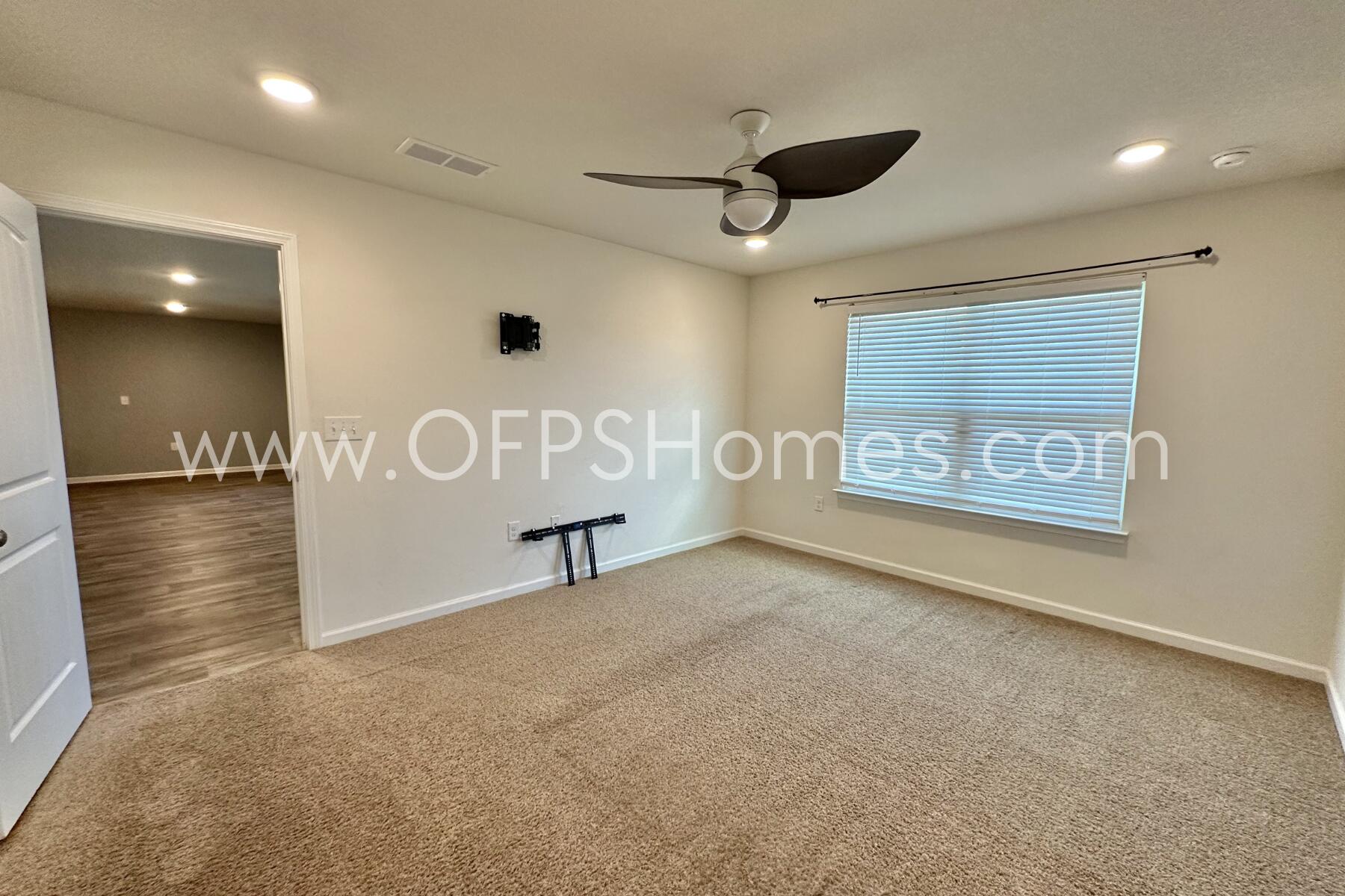 Redstone Commons - Residential Lease