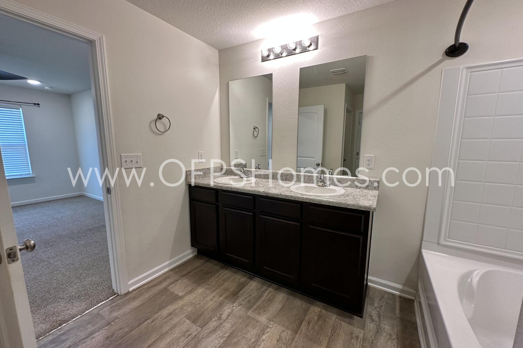 Redstone Commons - Residential Lease