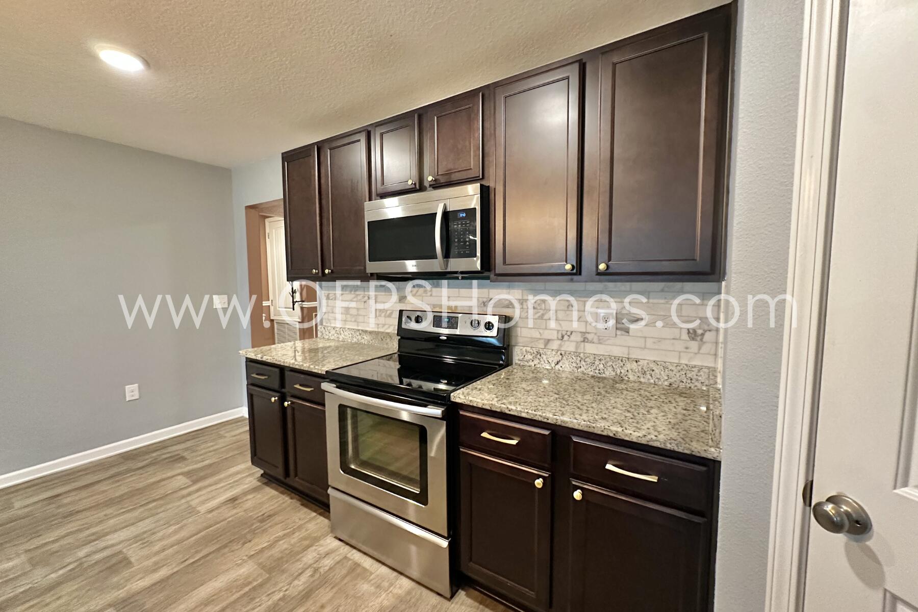 Redstone Commons - Residential Lease