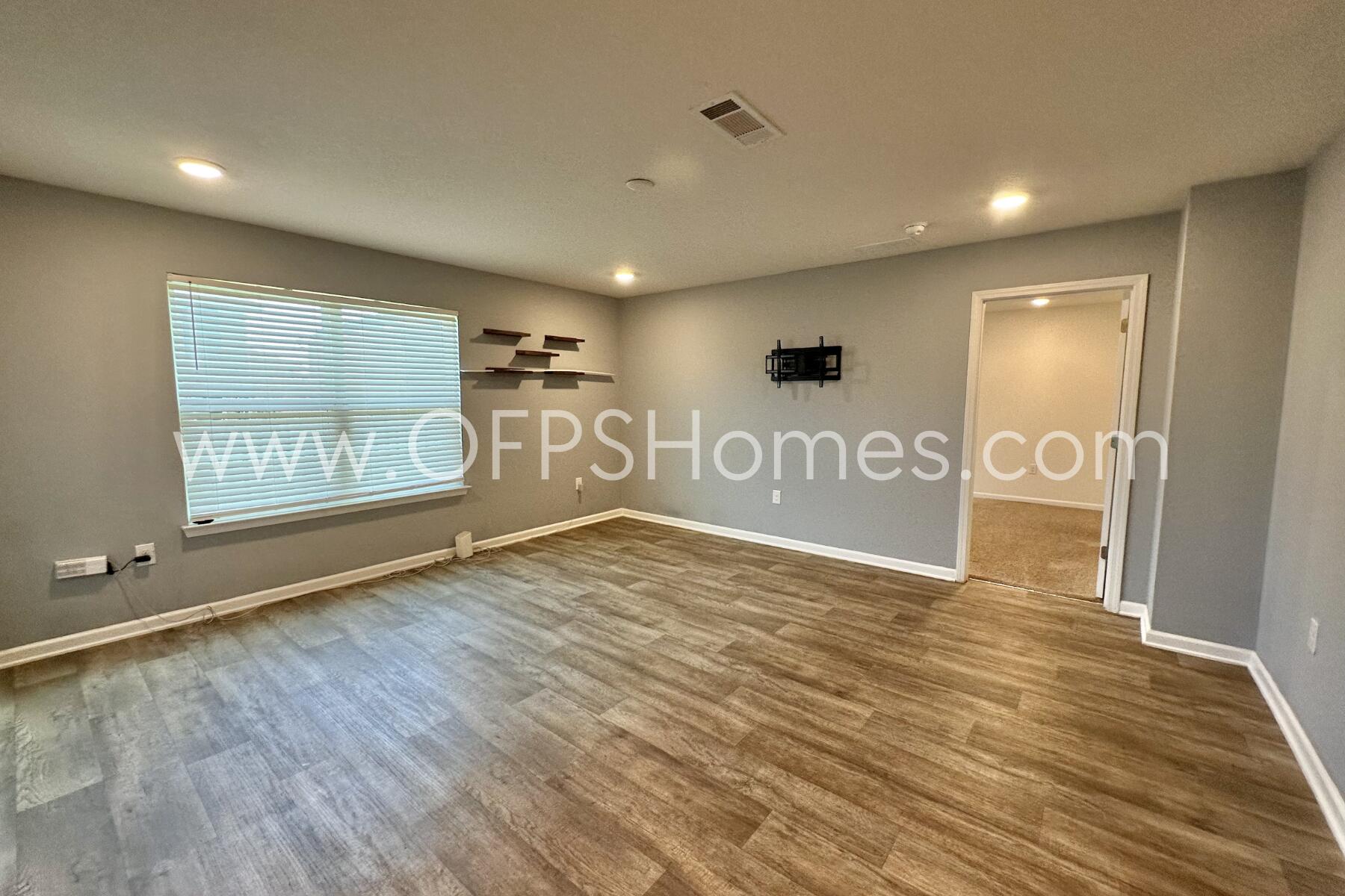 Redstone Commons - Residential Lease