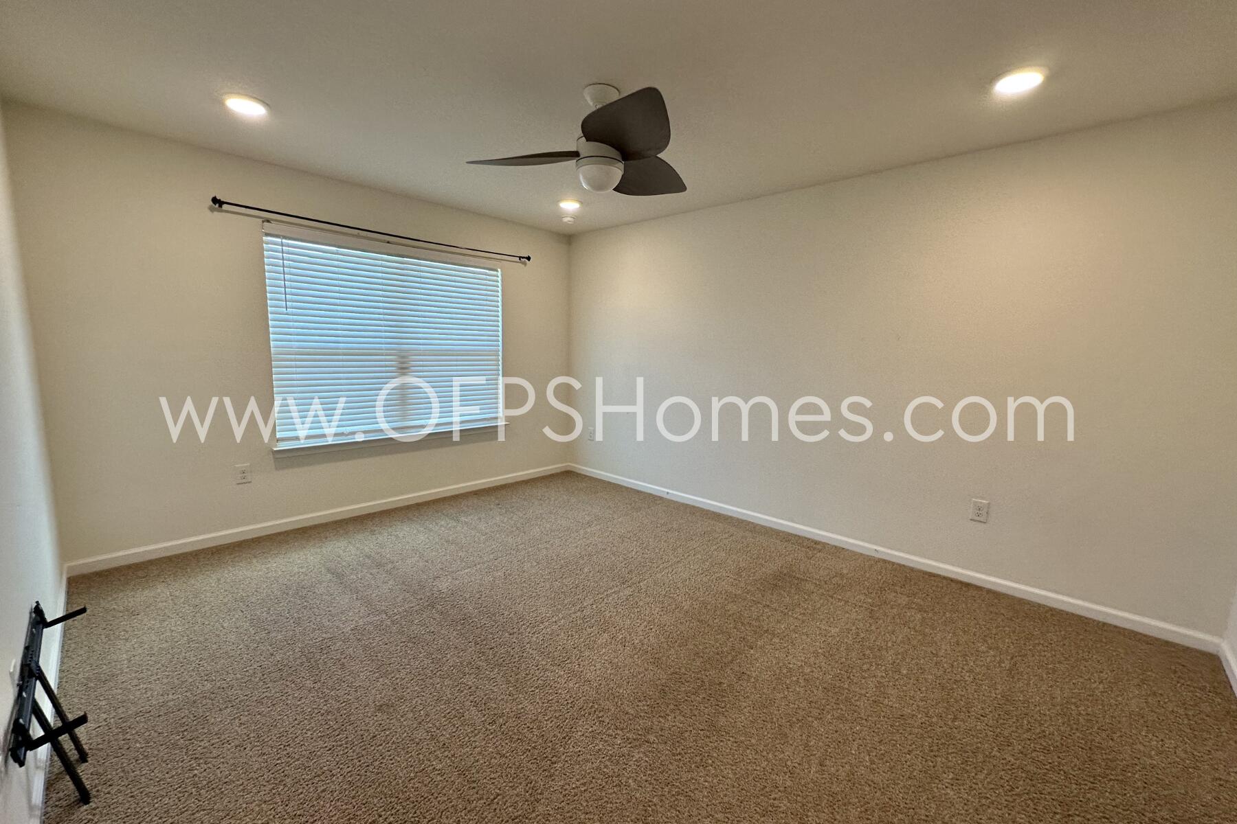 Redstone Commons - Residential Lease