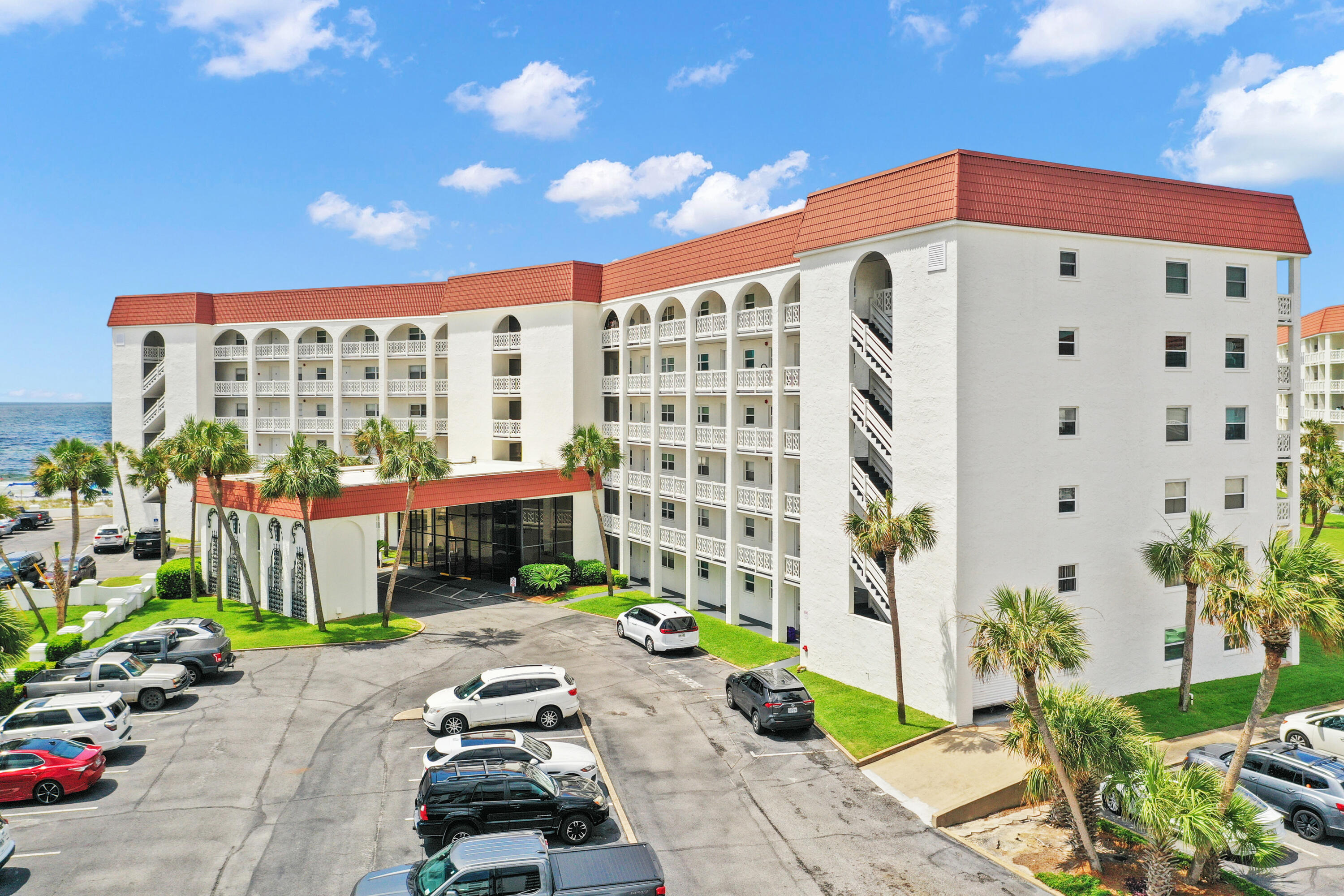 EL MATADOR CONDO - Residential Lease