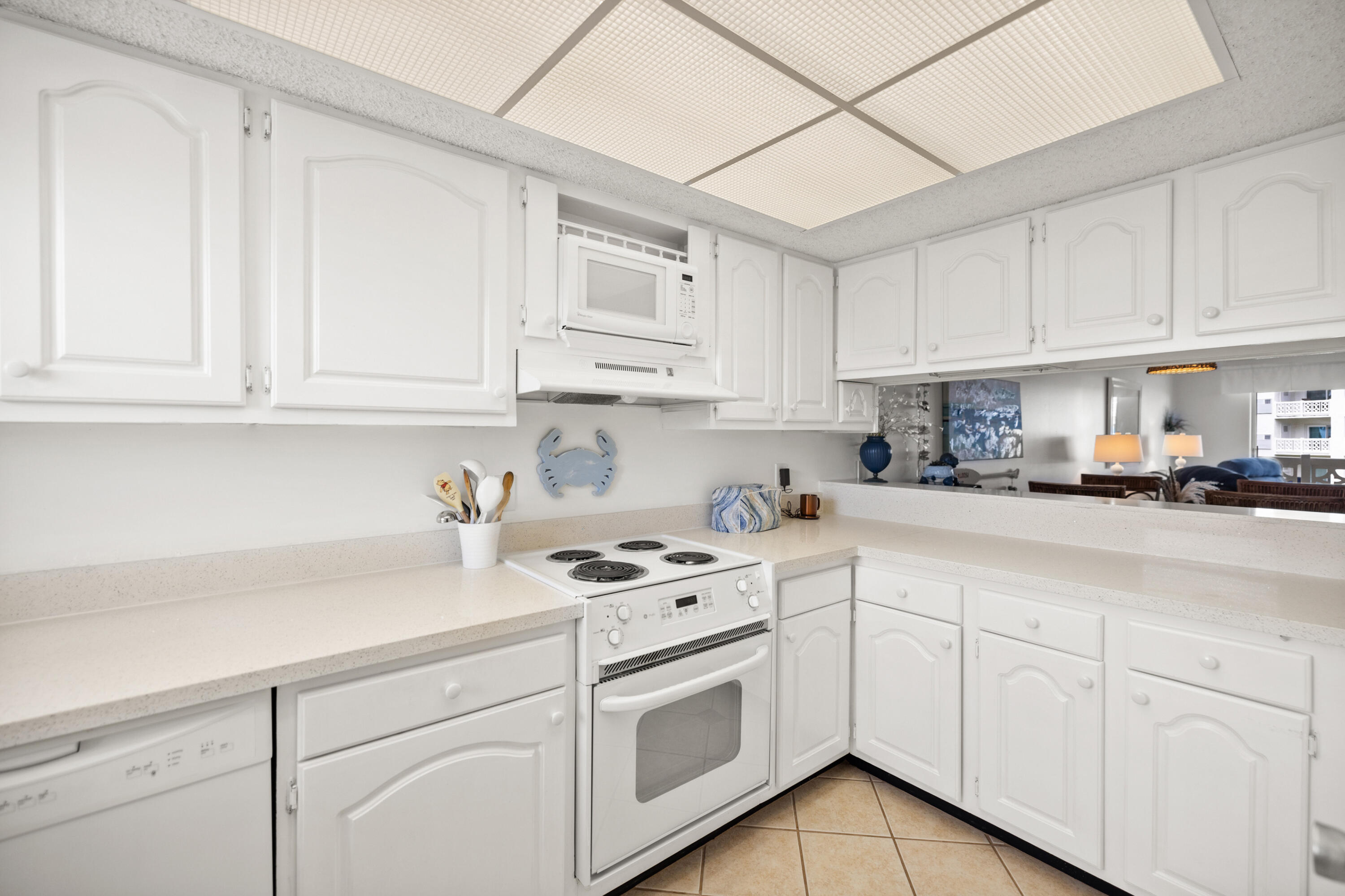 EL MATADOR CONDO - Residential Lease