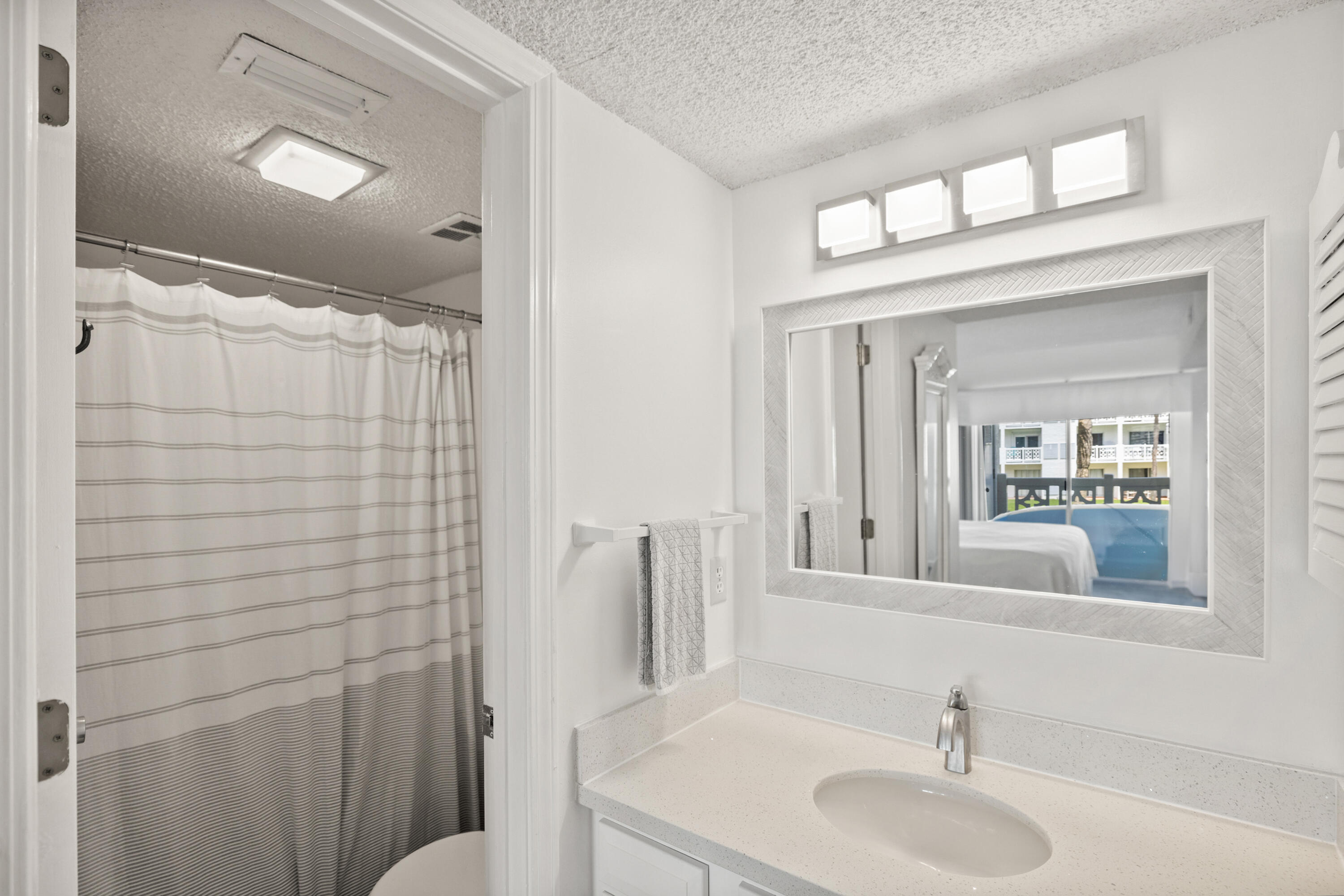 EL MATADOR CONDO - Residential Lease