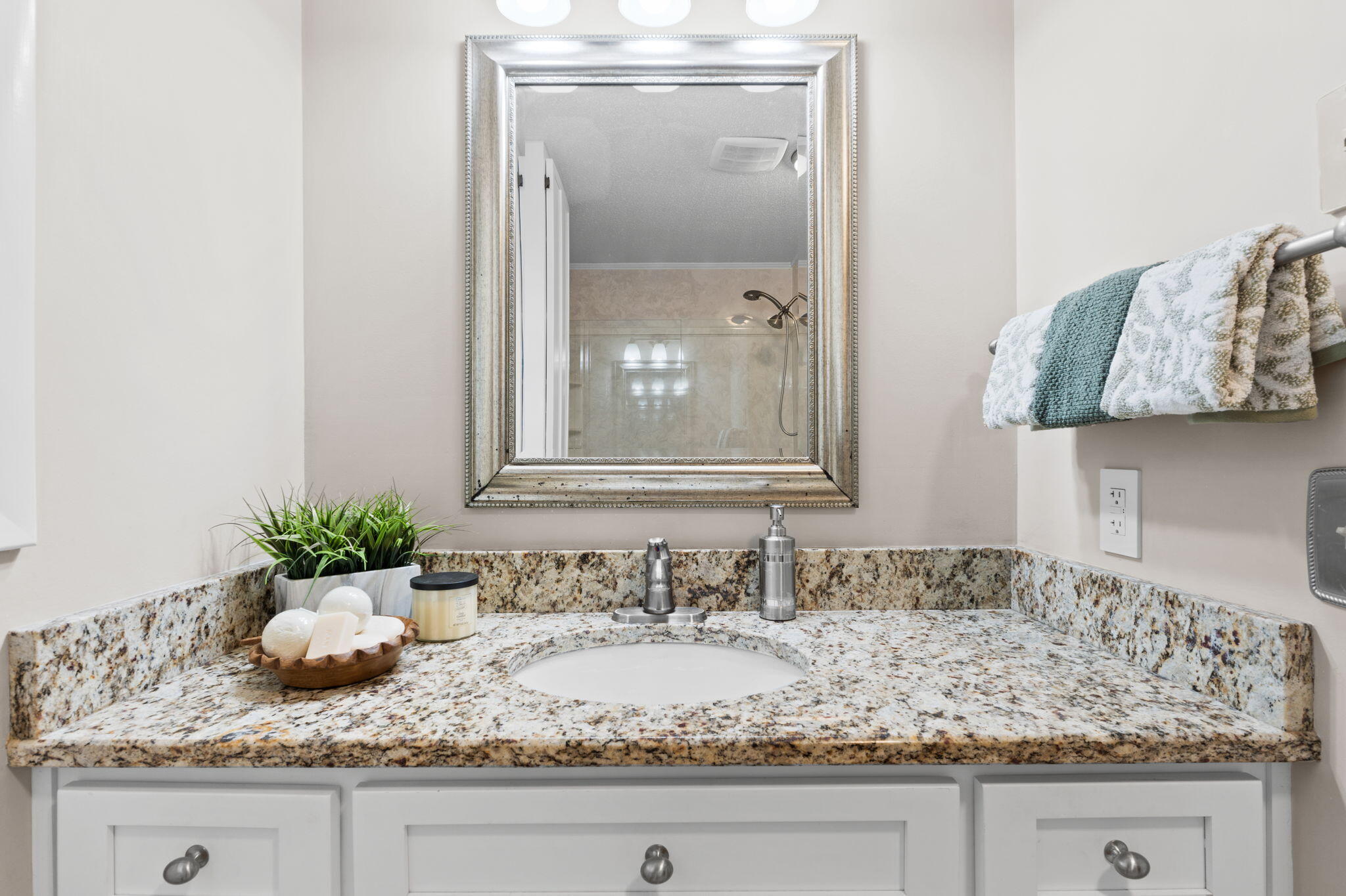 SANTA MONICA BEACH - Residential