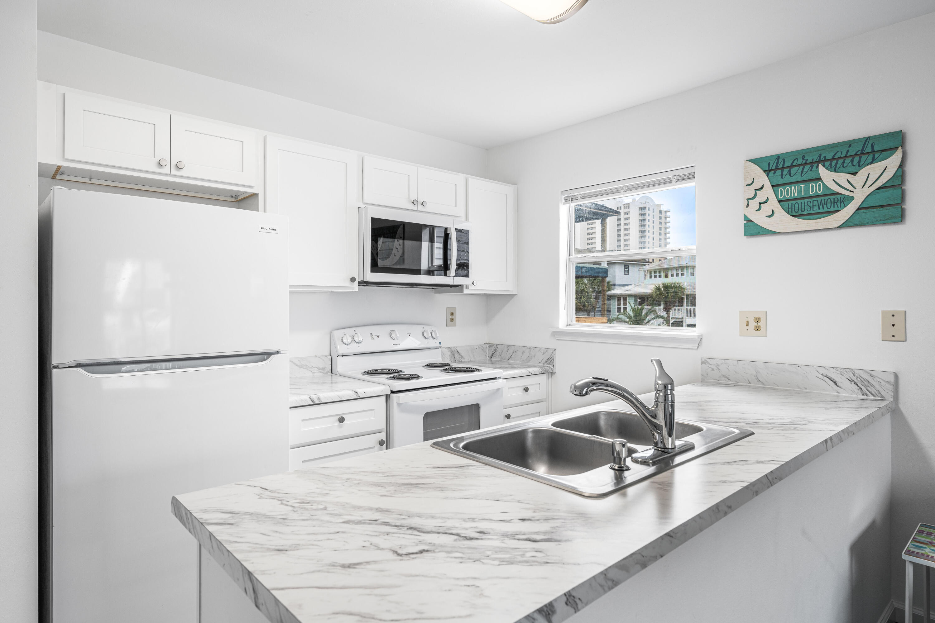 TRADEWINDS T/H - Residential