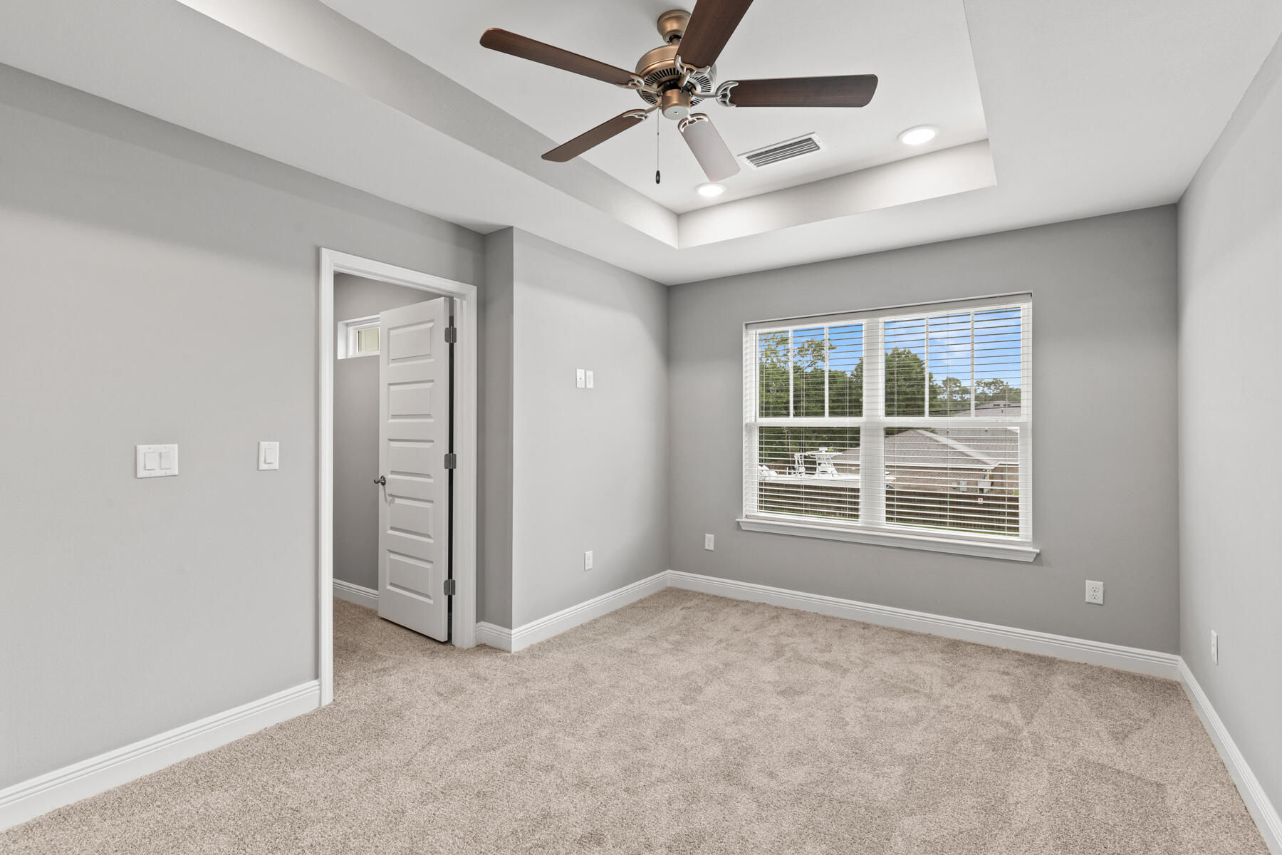 Vicki Leigh T/H - Residential