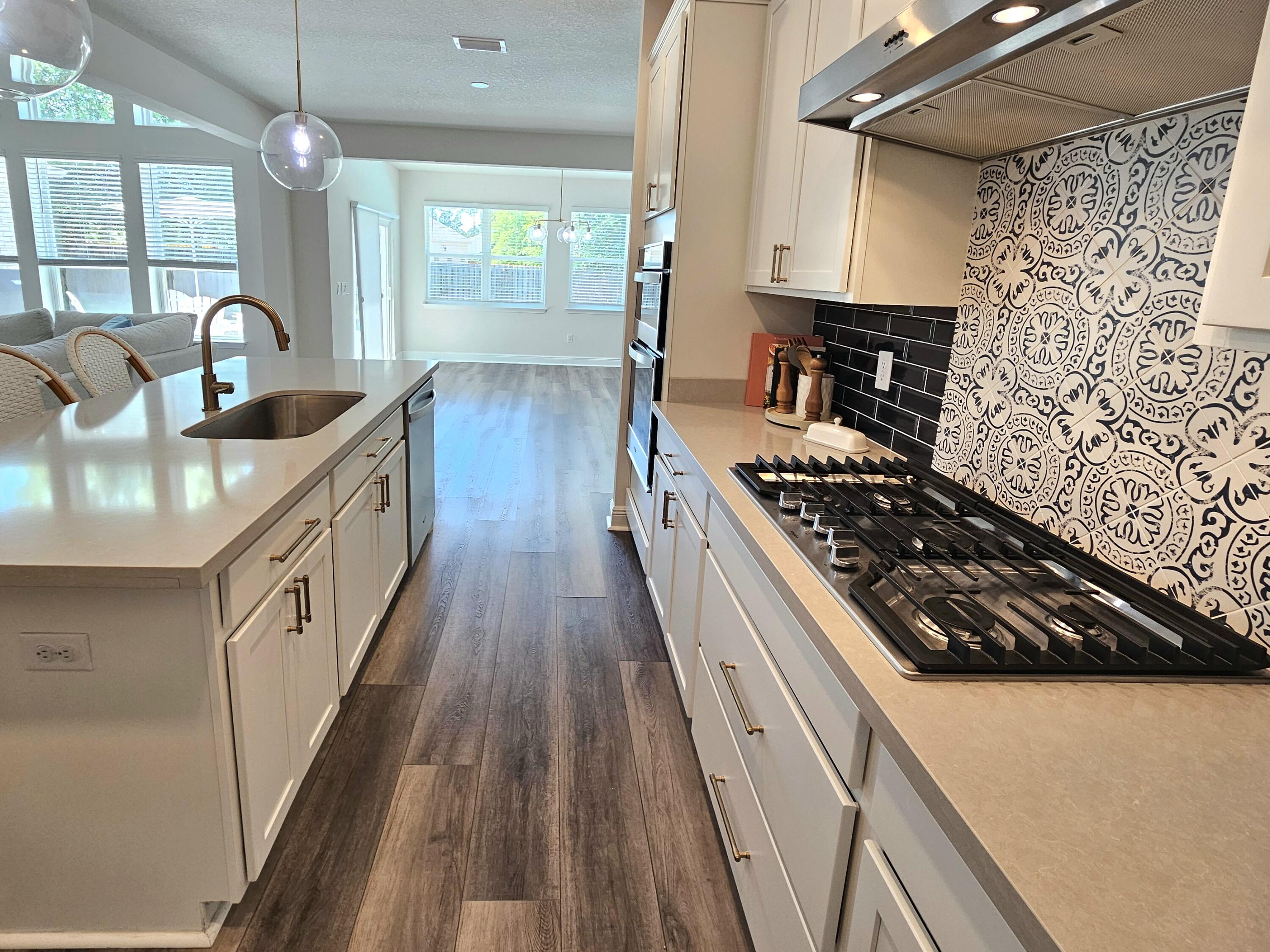 HAMMOCK BAY - Residential