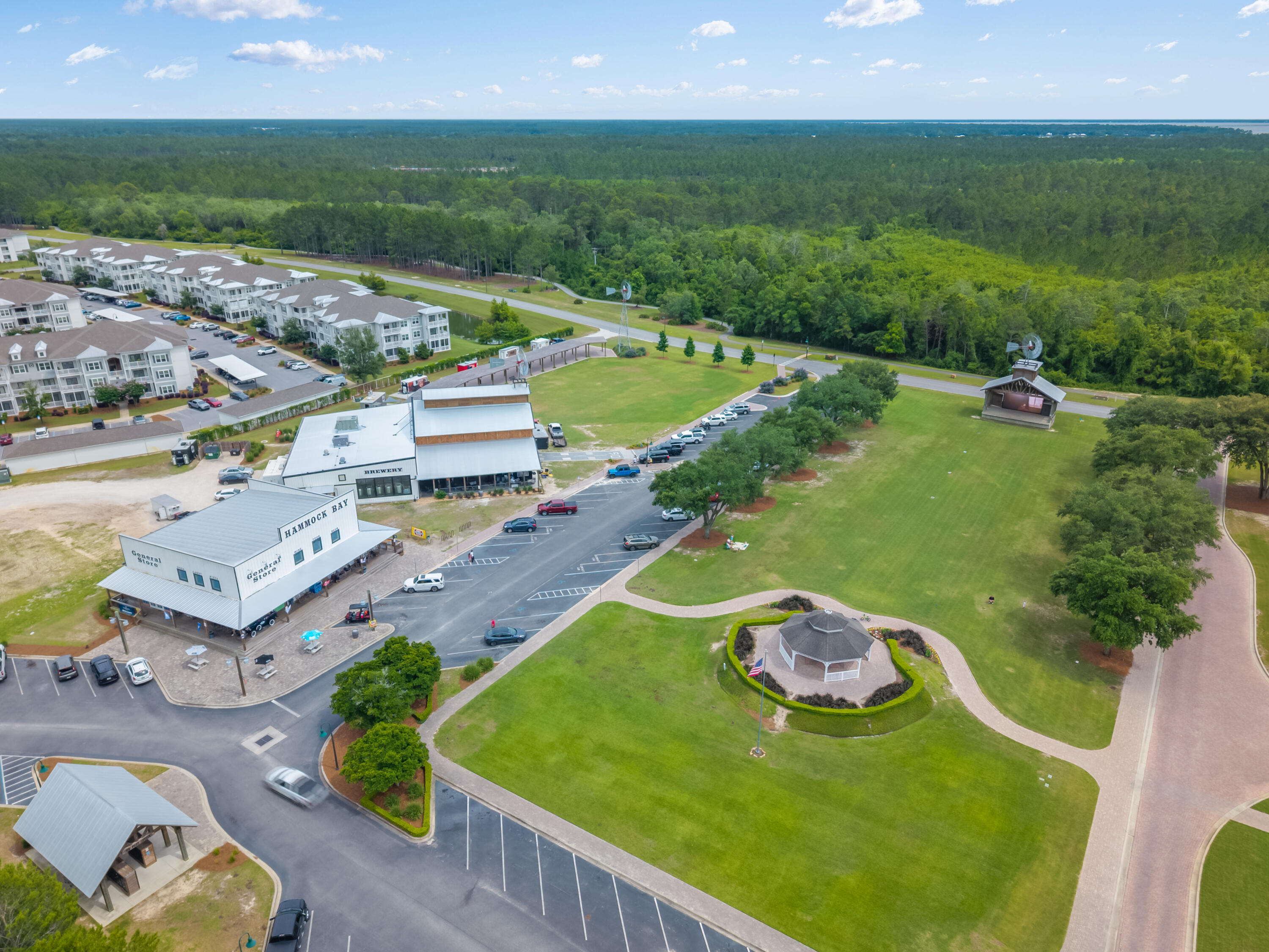HAMMOCK BAY - Residential
