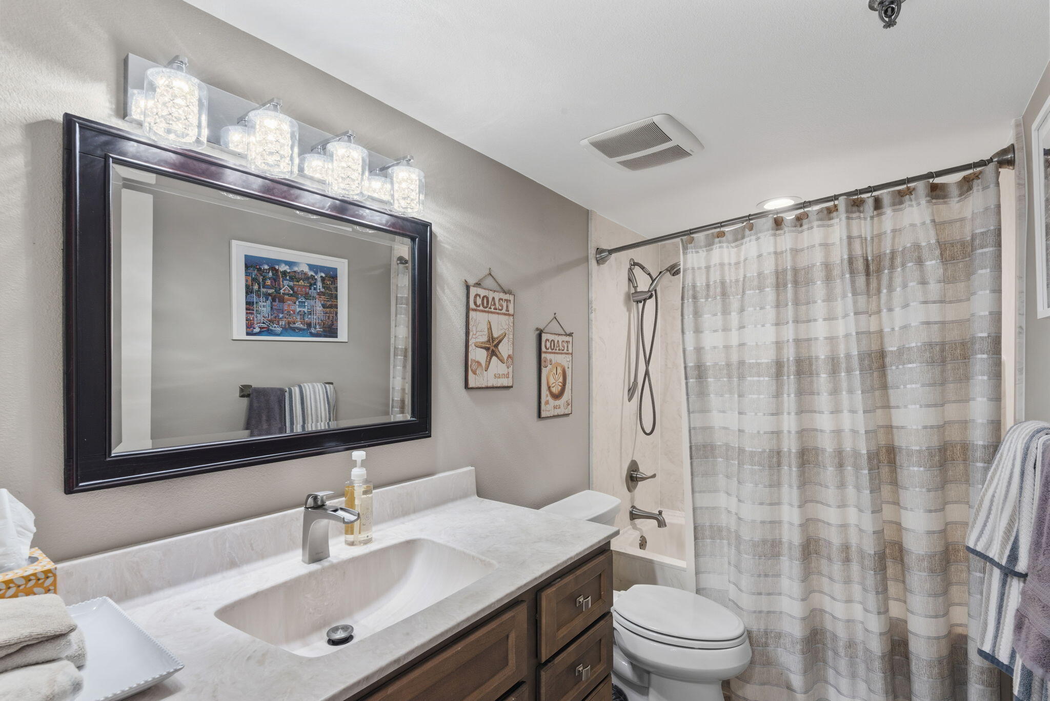 SURF DWELLER CONDO - Residential