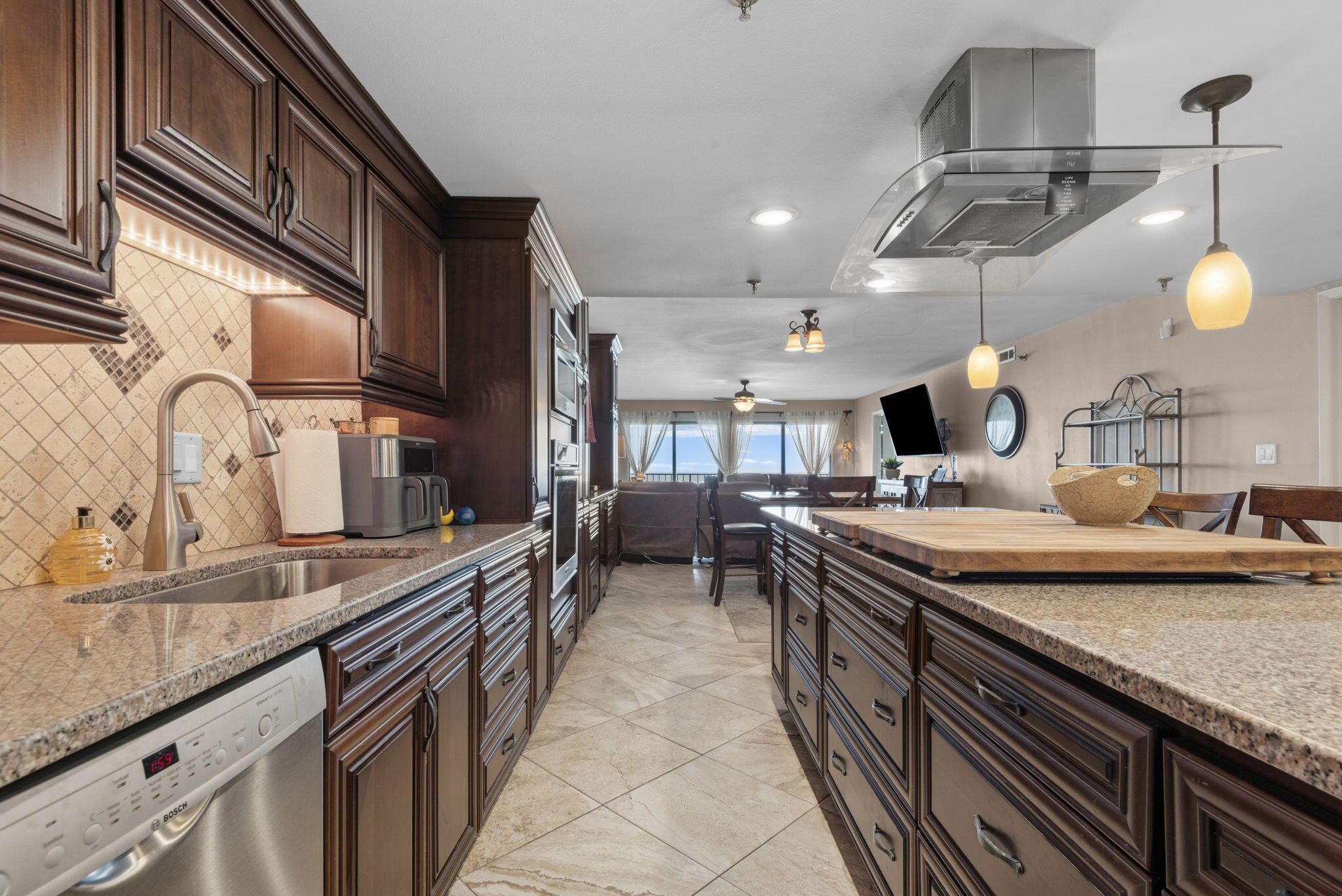 SURF DWELLER CONDO - Residential