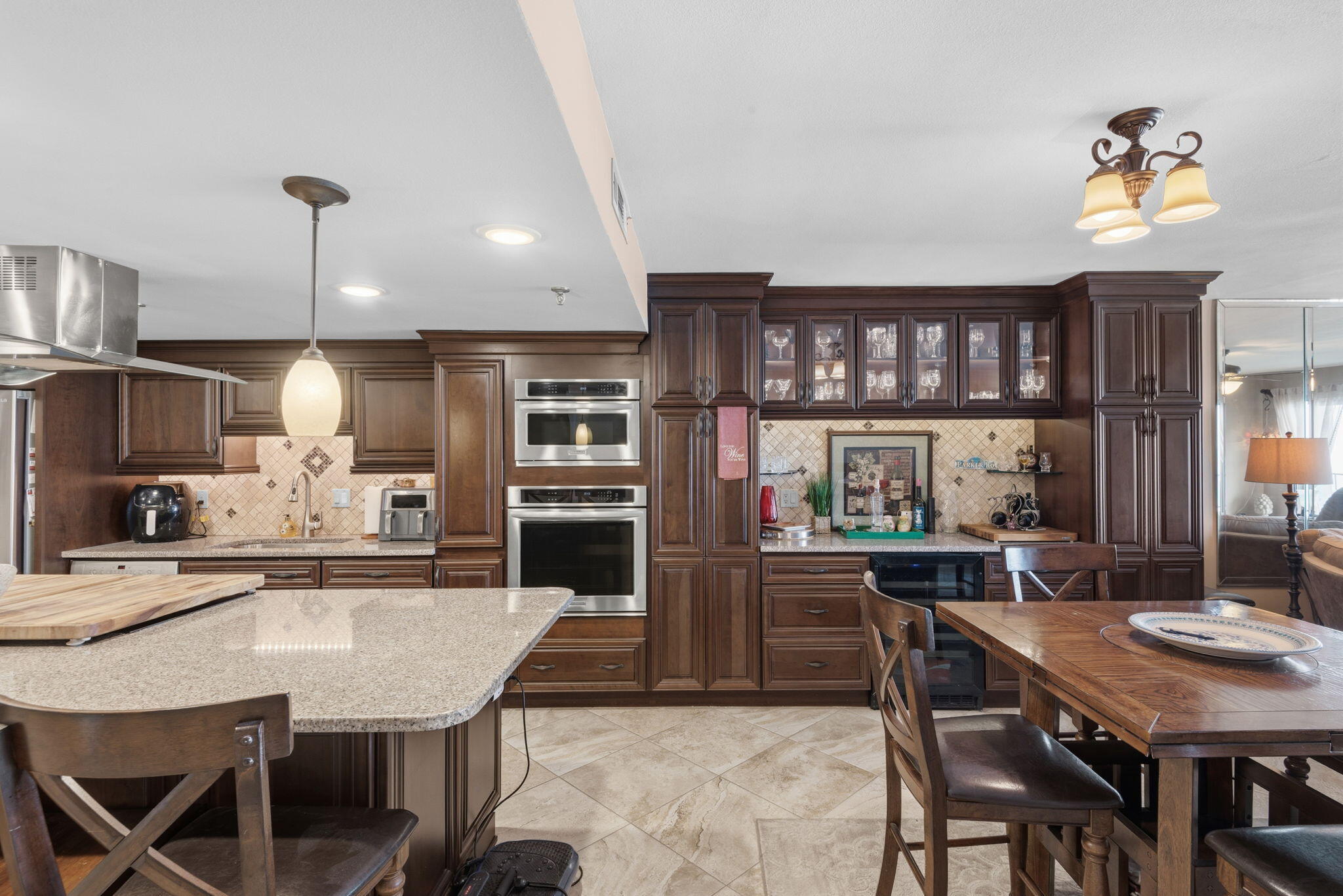 SURF DWELLER CONDO - Residential