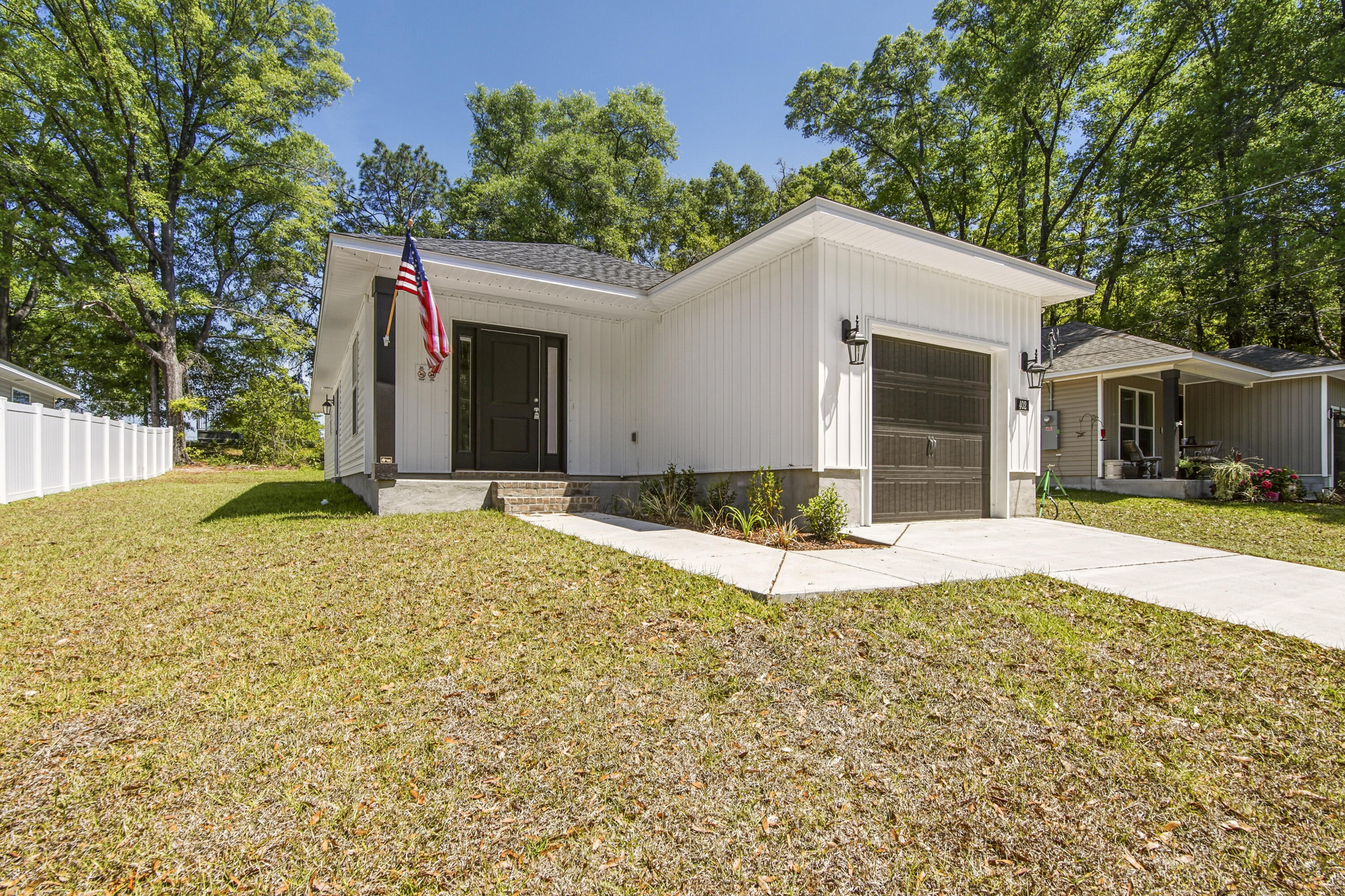 TOWN OF DEFUNIAK SPRINGS - Residential