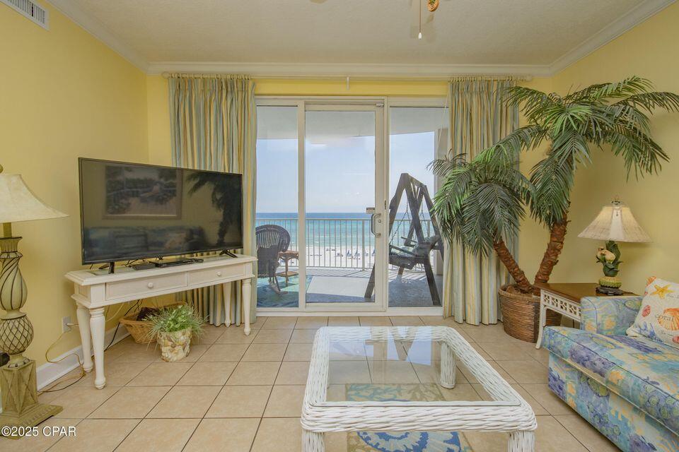 Twin Palms Resort - Residential