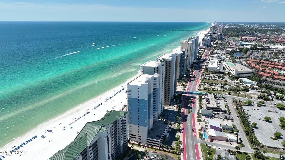 Twin Palms Resort - Residential