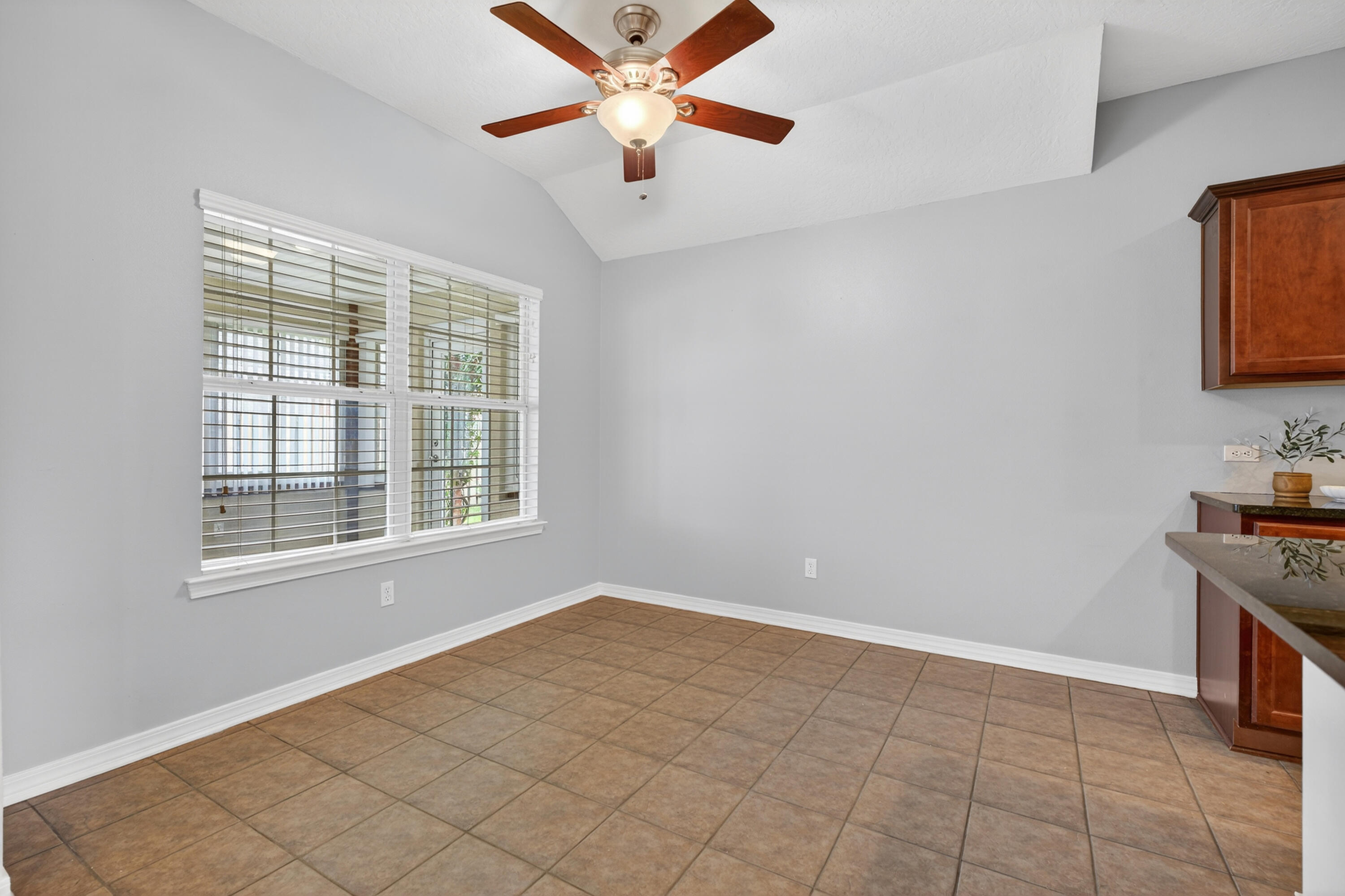 BRIDGEPORT COLONY - Residential