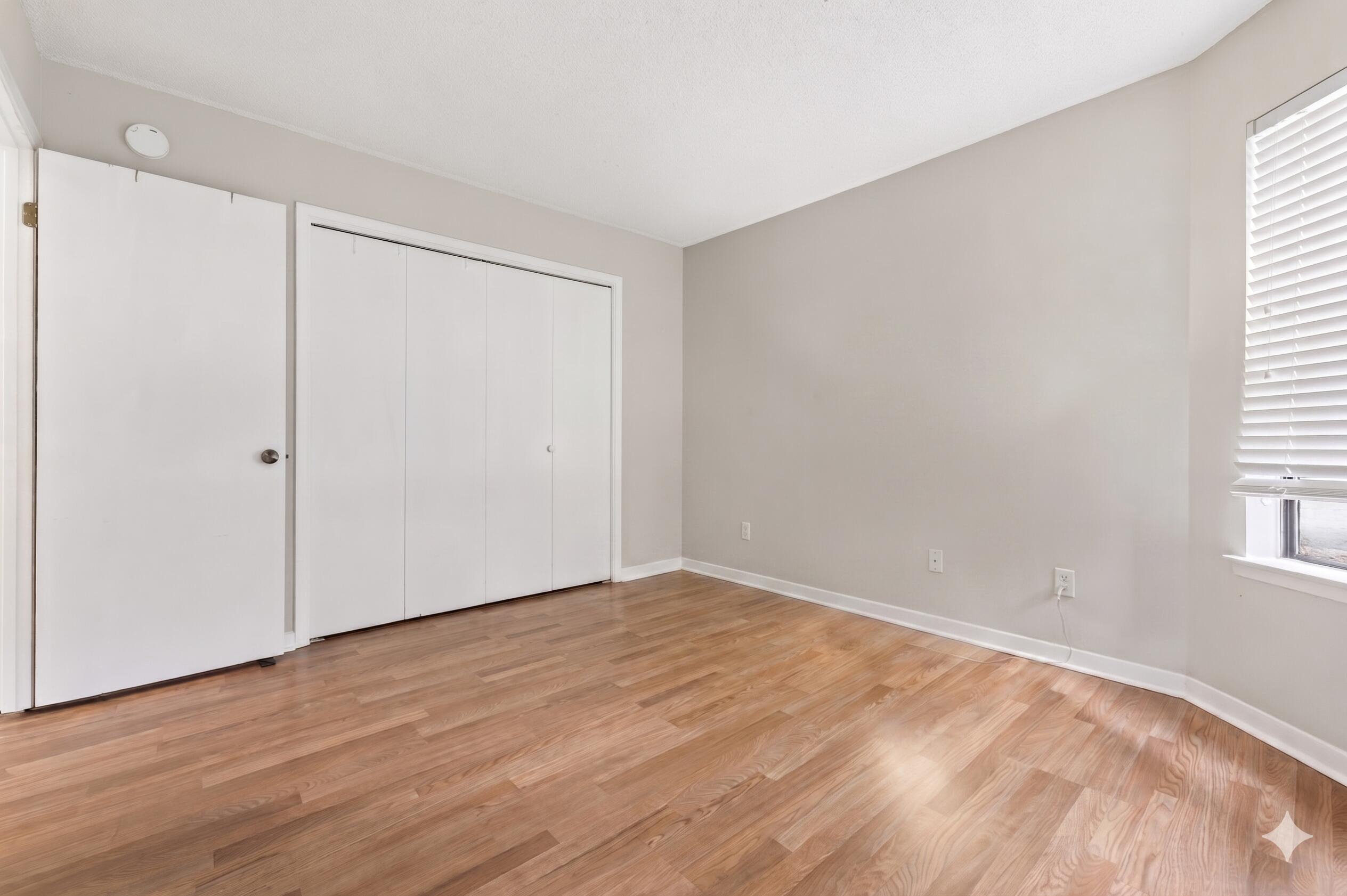 GARDEN OAKS CONDO - Residential