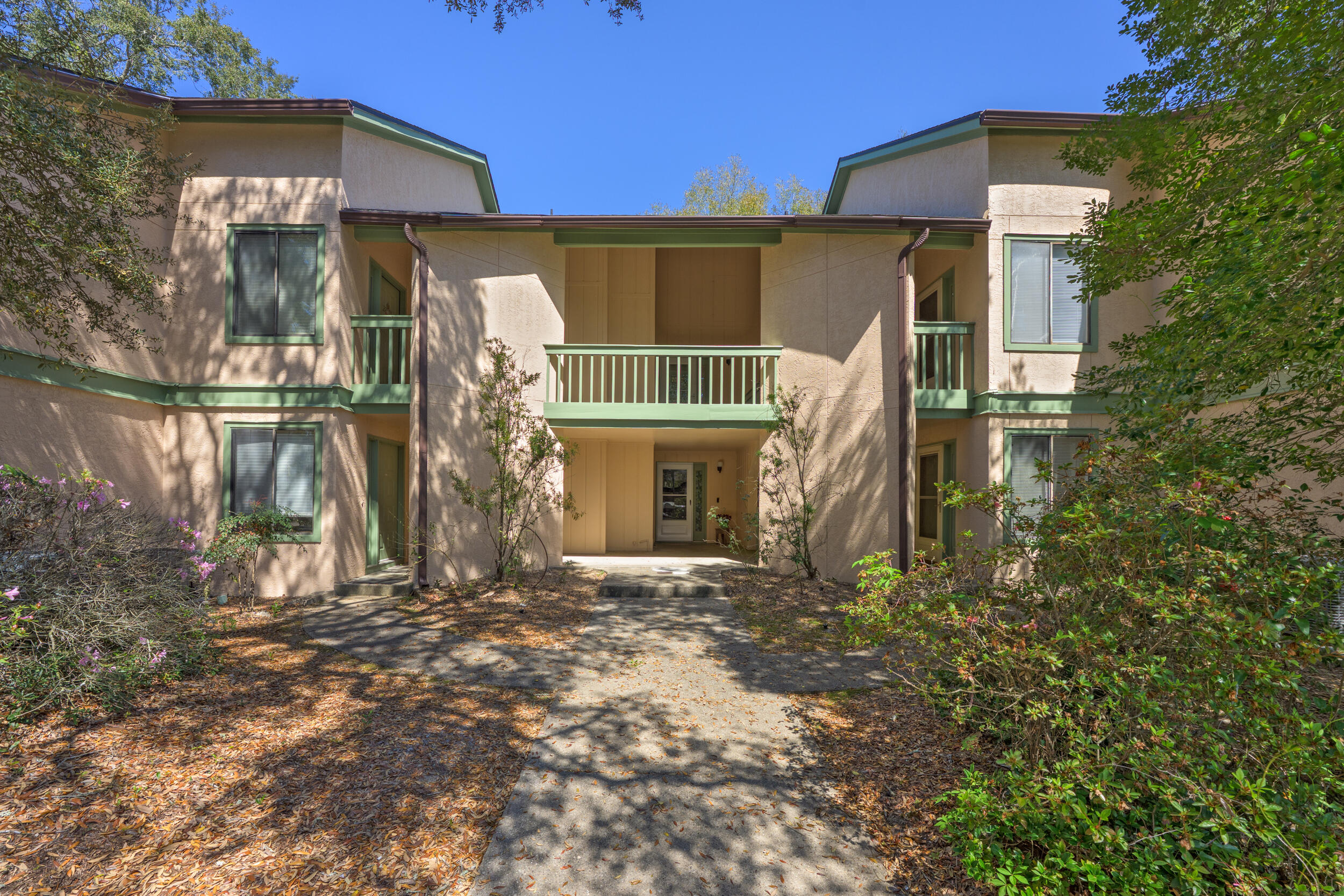 GARDEN OAKS CONDO - Residential