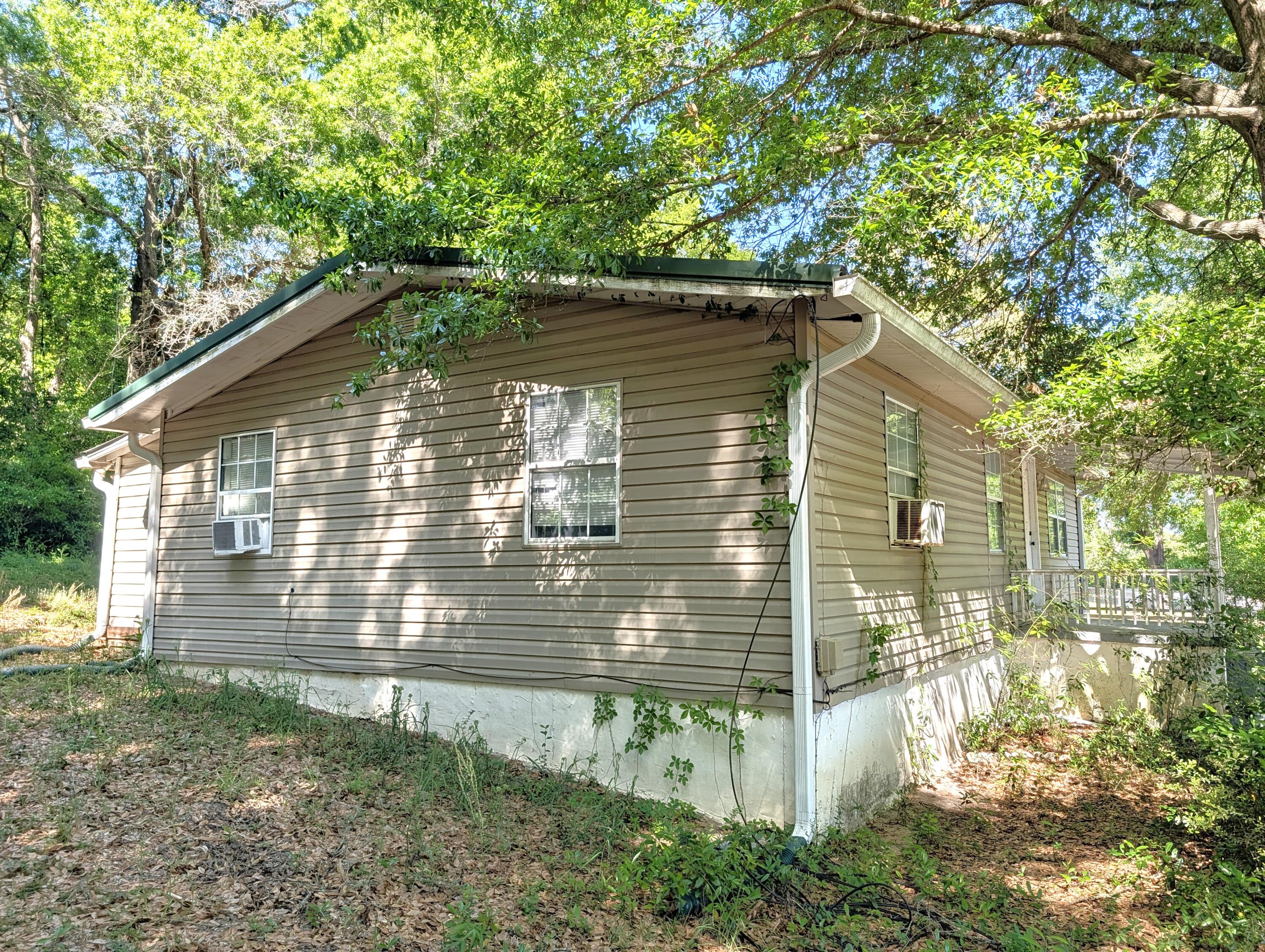 CRESTVIEW - Residential