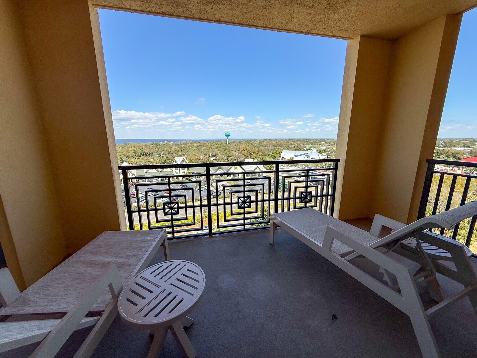 EMERALD GRANDE - Residential