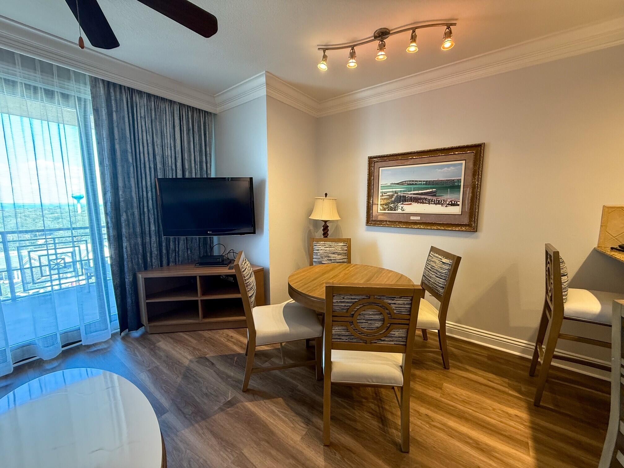 EMERALD GRANDE - Residential