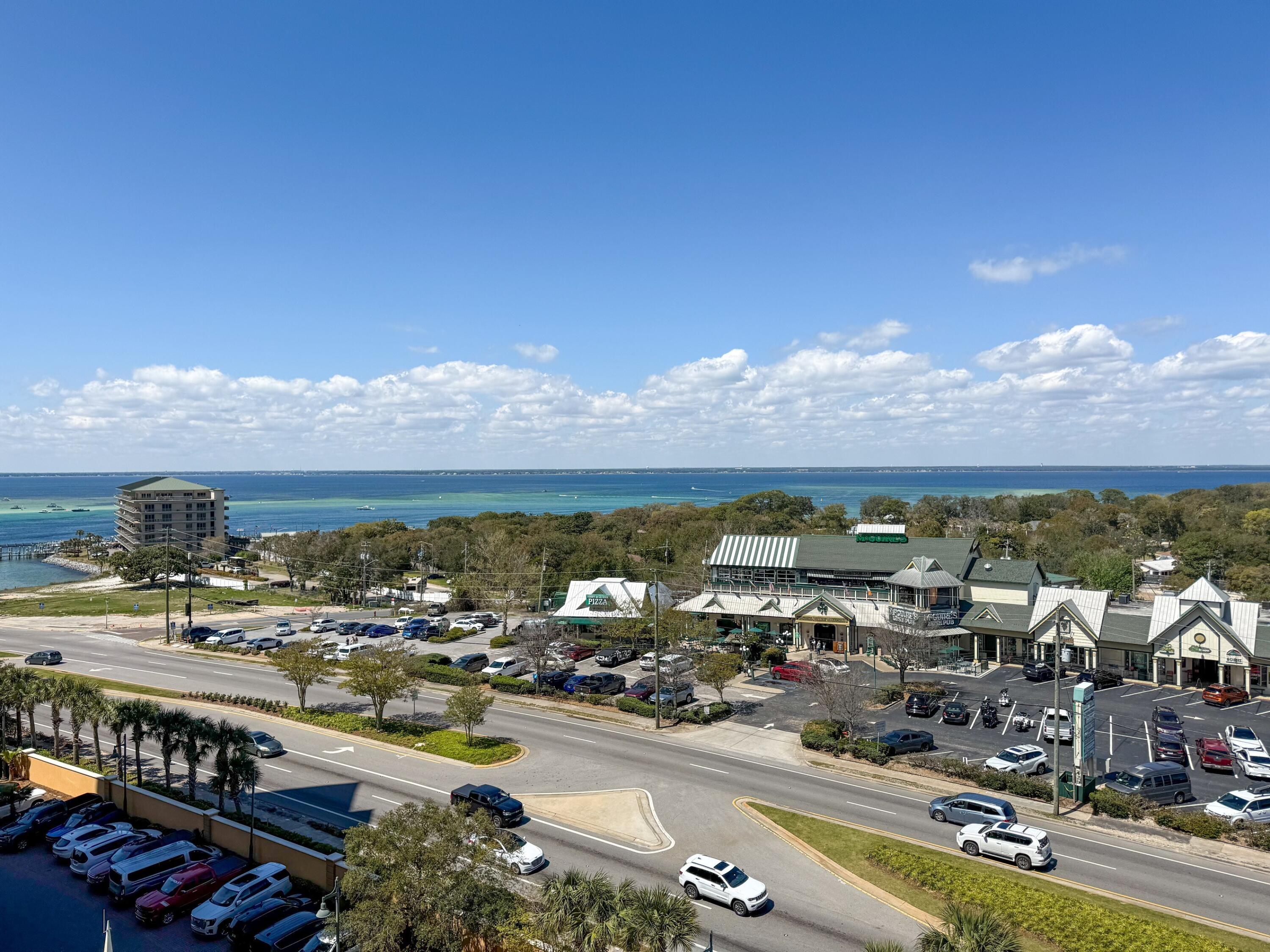 EMERALD GRANDE - Residential