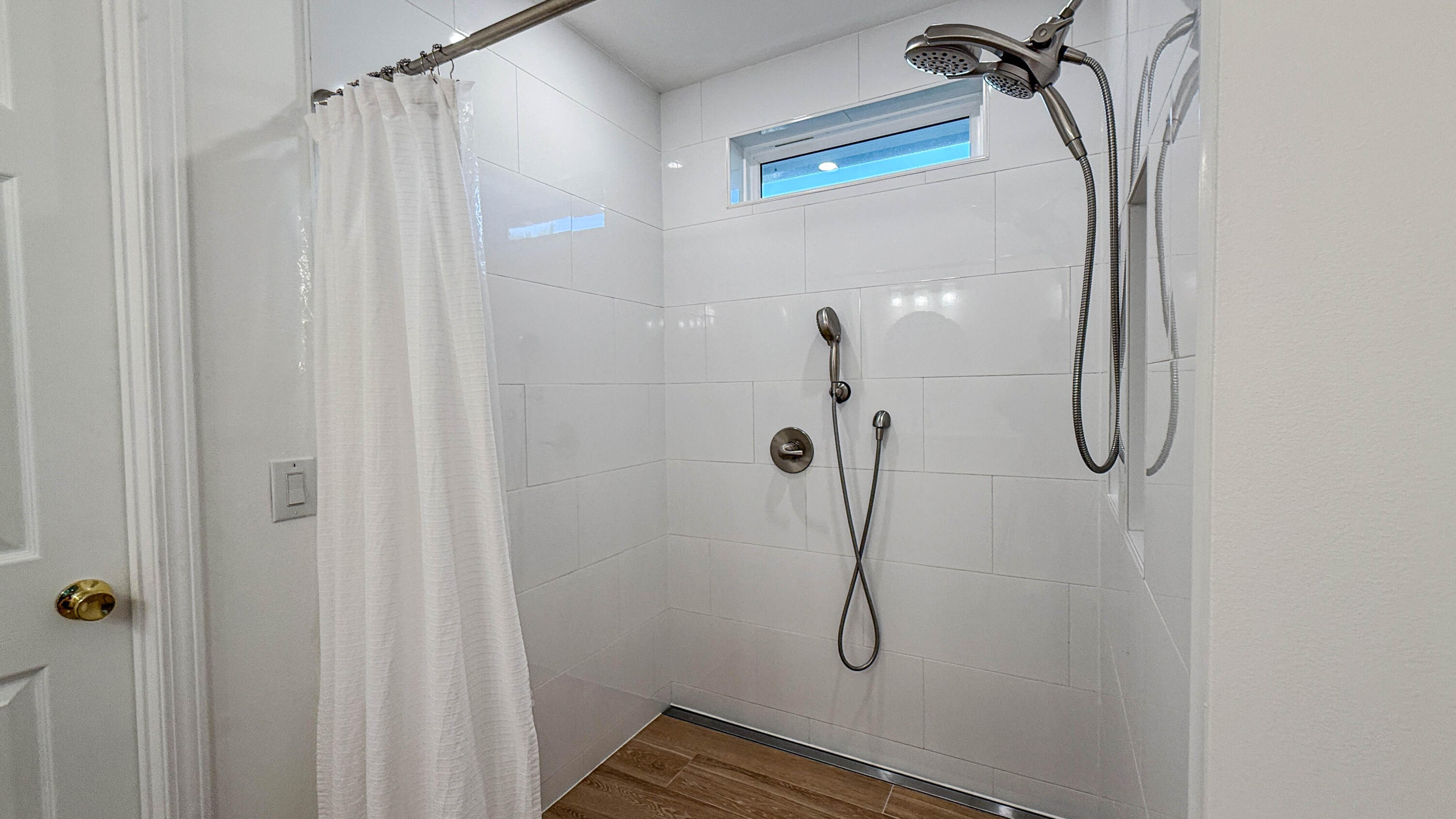 HOLLEY BY THE SEA - Residential