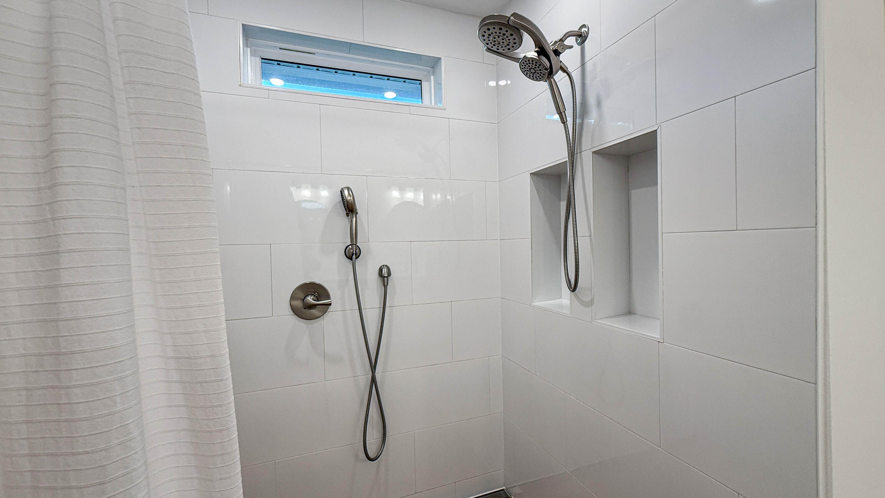 HOLLEY BY THE SEA - Residential