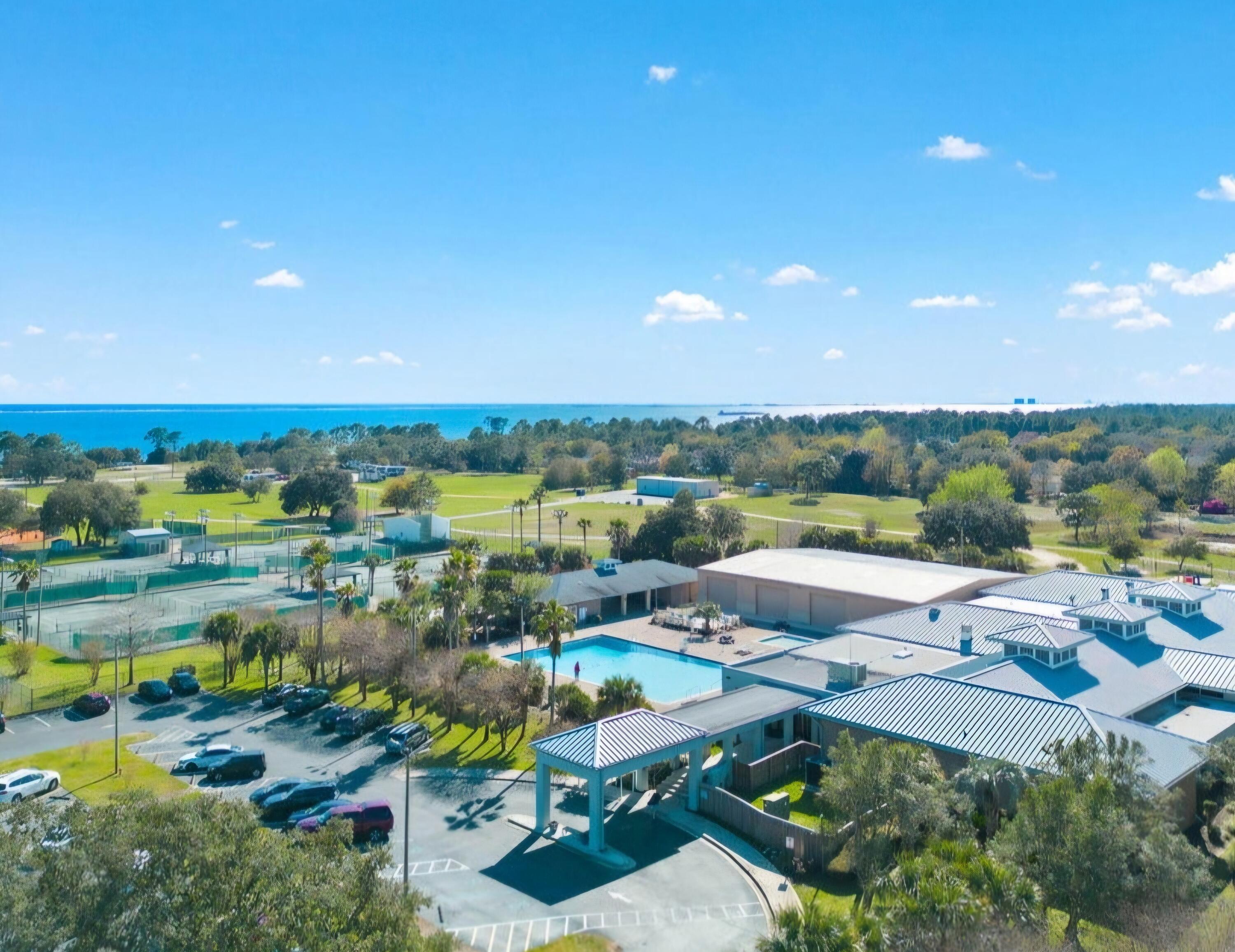 HOLLEY BY THE SEA - Residential