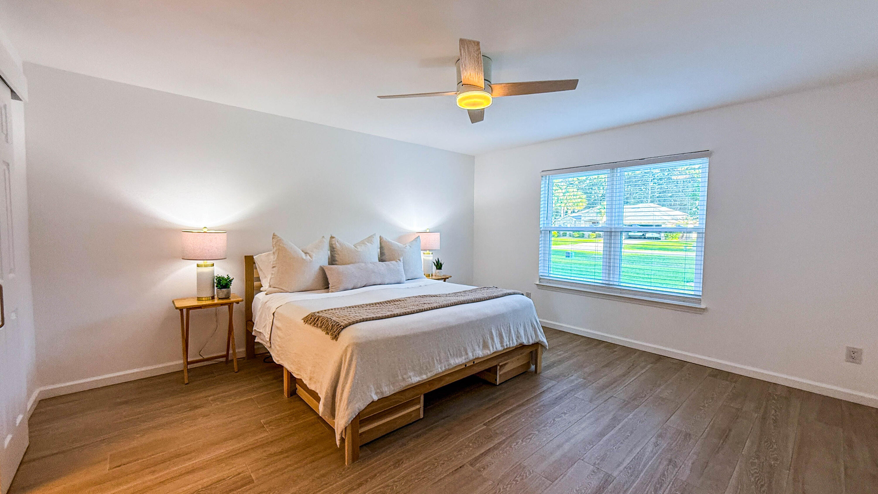 HOLLEY BY THE SEA - Residential