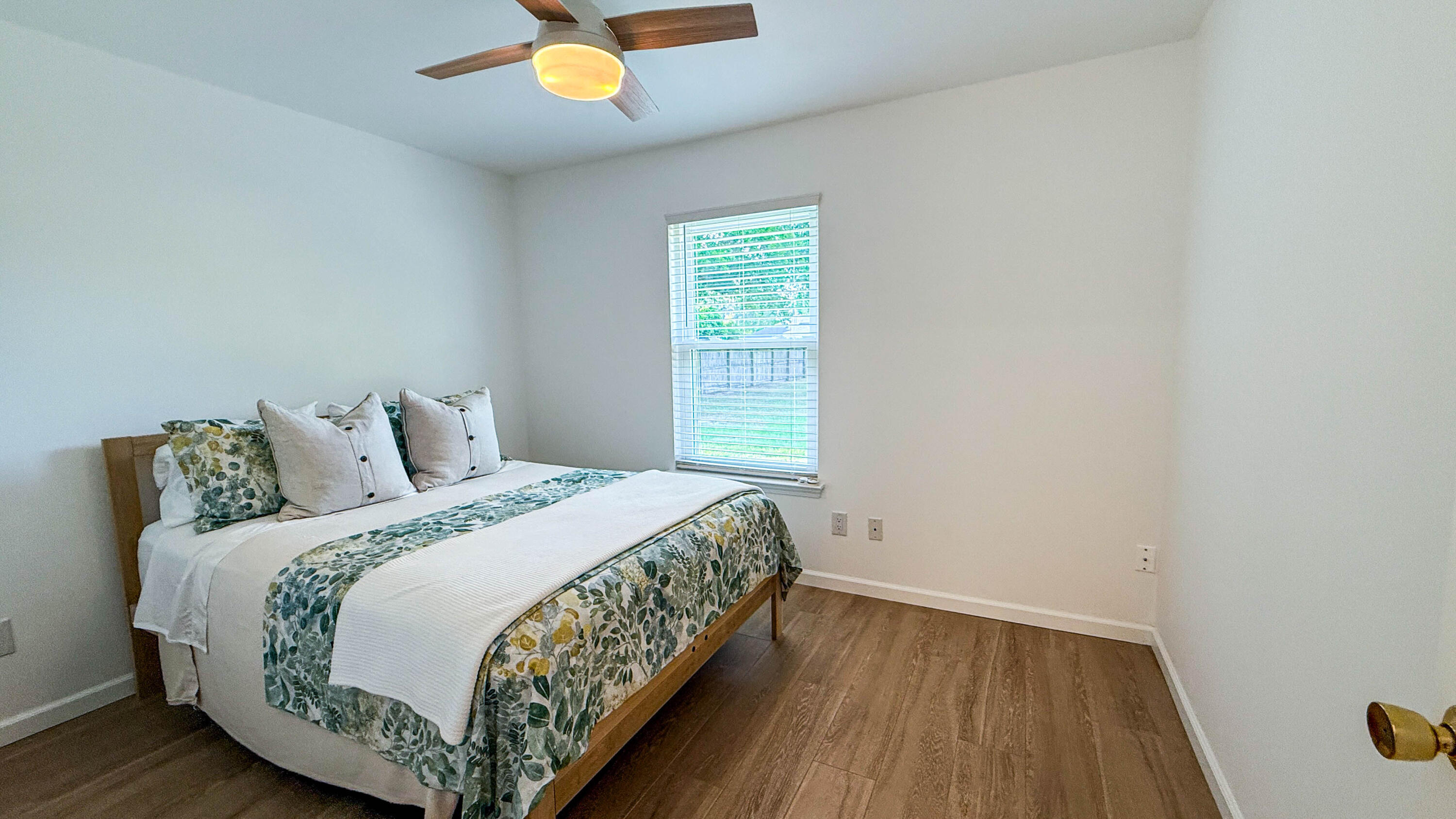 HOLLEY BY THE SEA - Residential