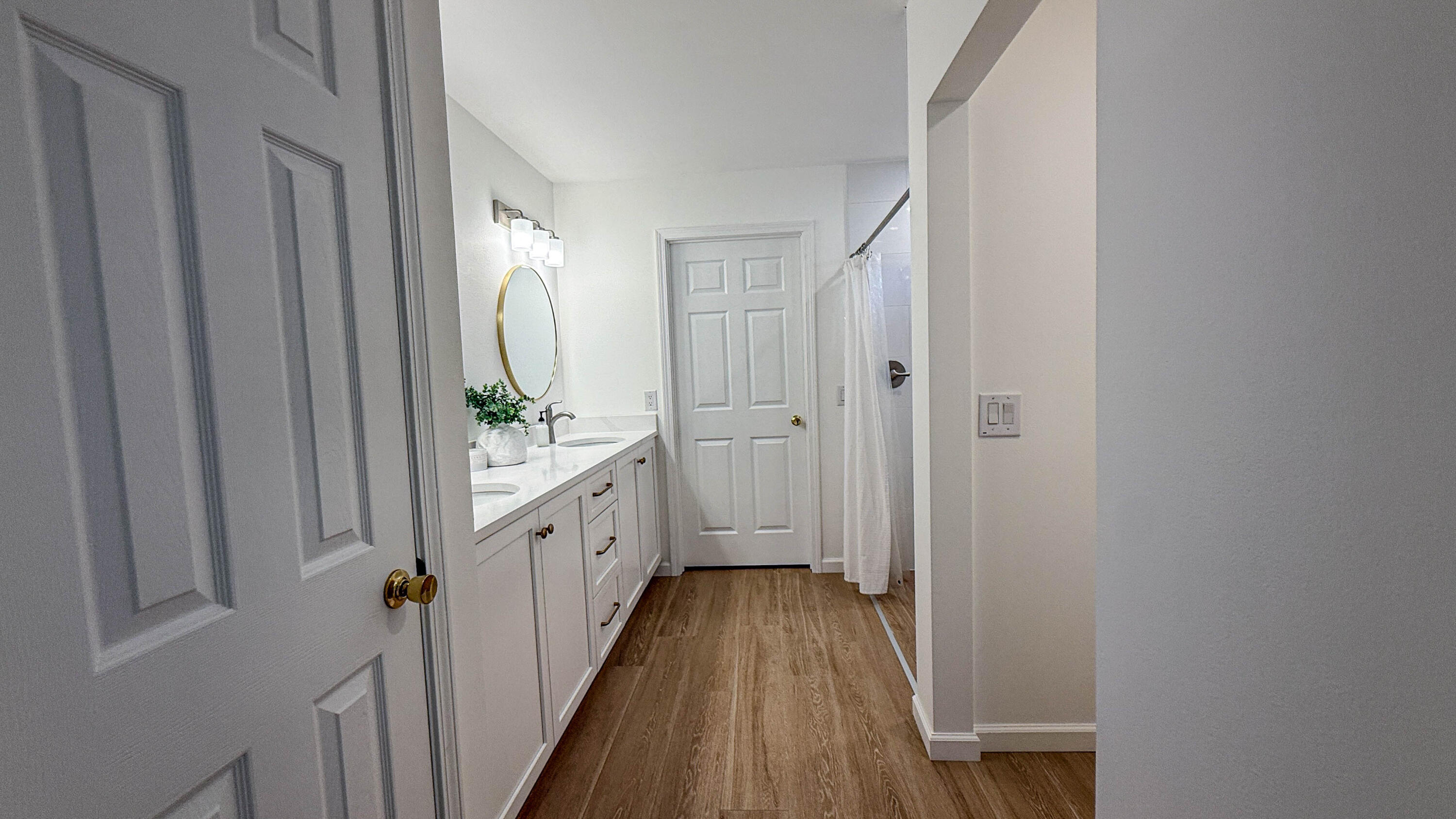 HOLLEY BY THE SEA - Residential