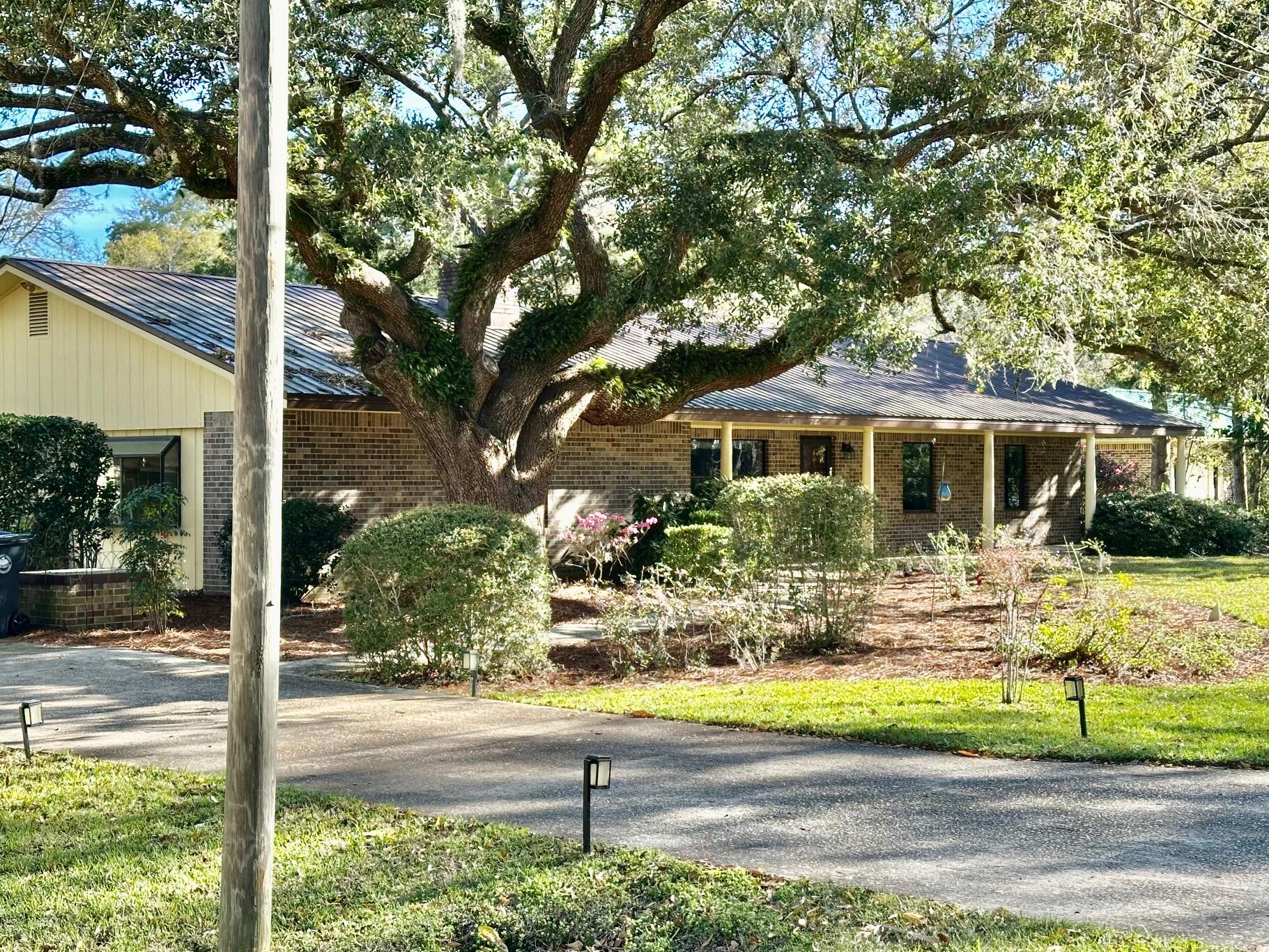 PITTS BAY SHORE - Residential